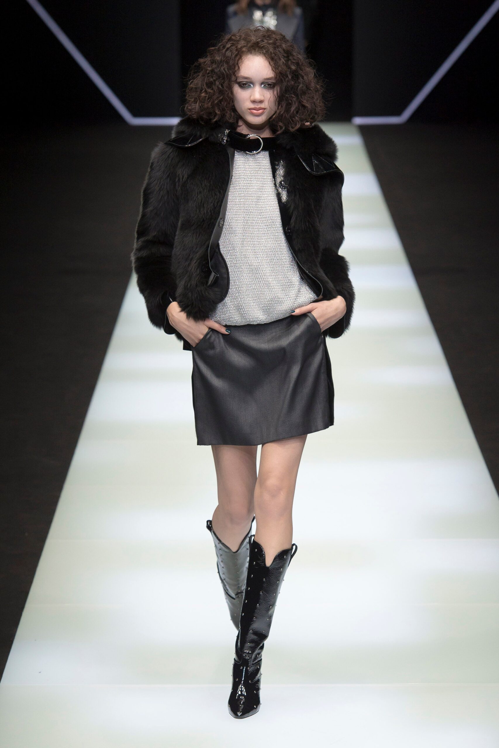 Emporio Armani F/W 18 Look 35