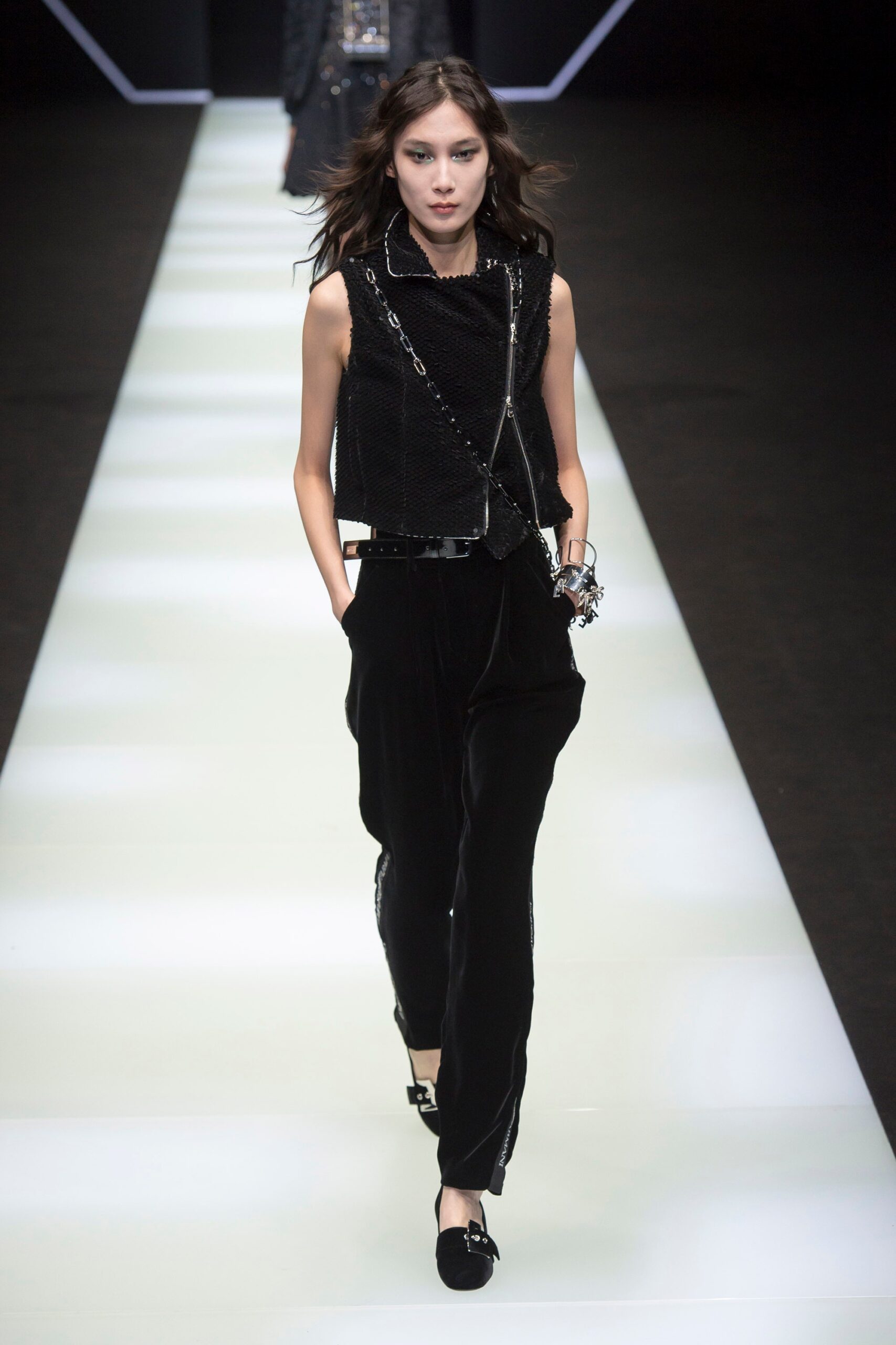 Emporio Armani F/W 18 Look 39