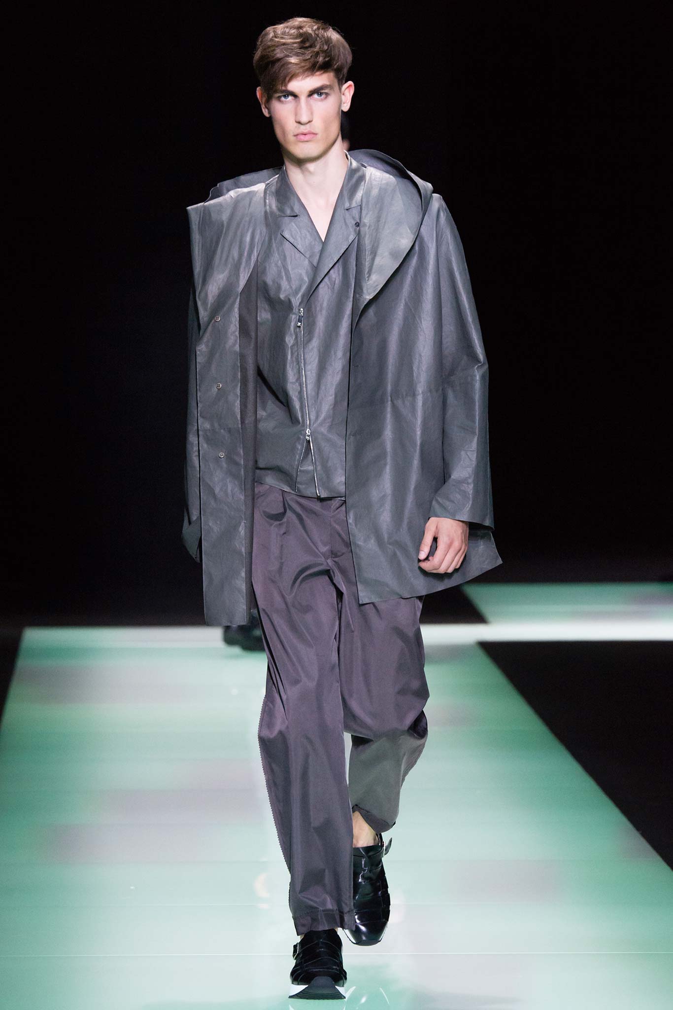 Emporio Armani S/S 16 Menswear Look 19