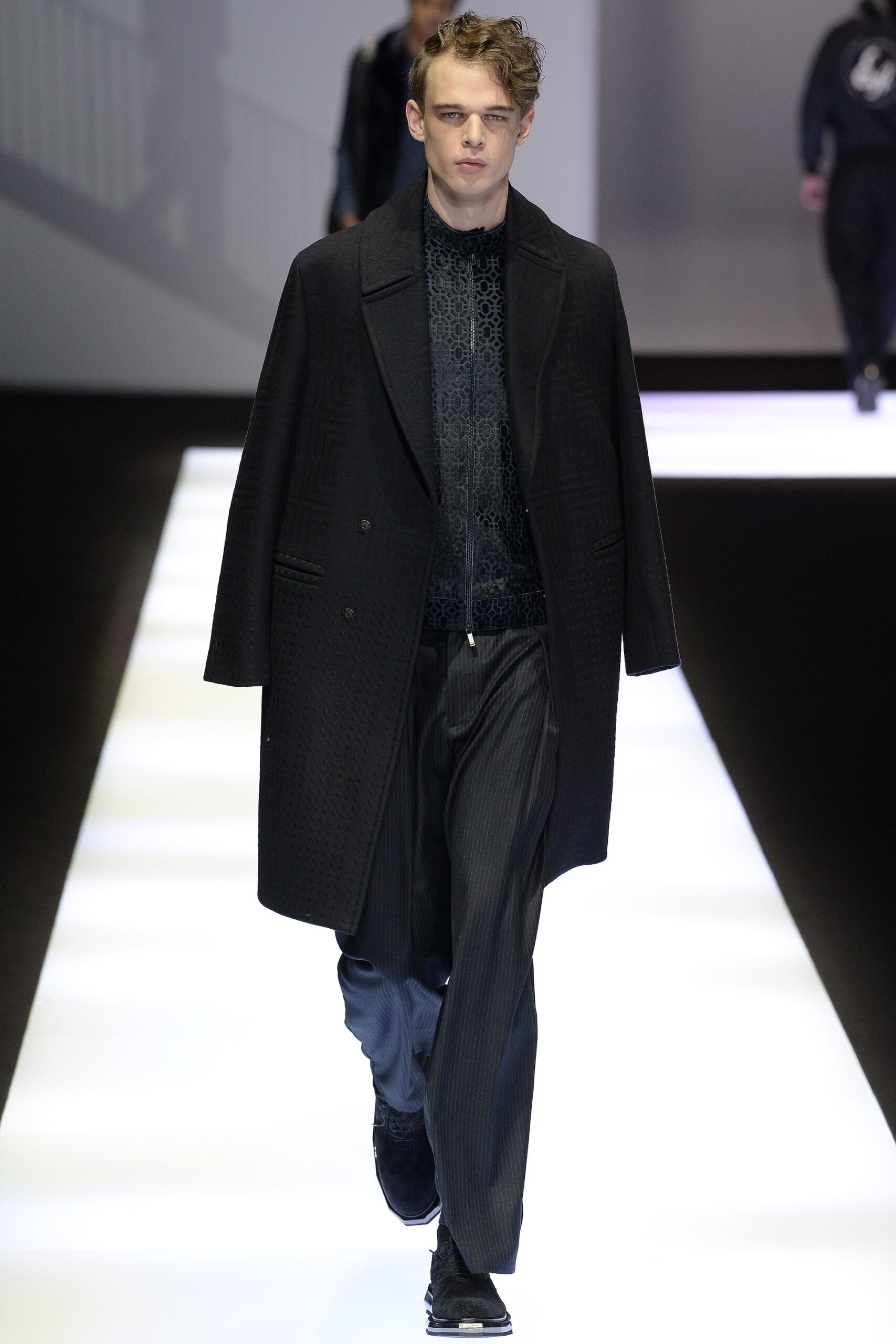 Emporio Armani F/W 17 Menswear Look 28