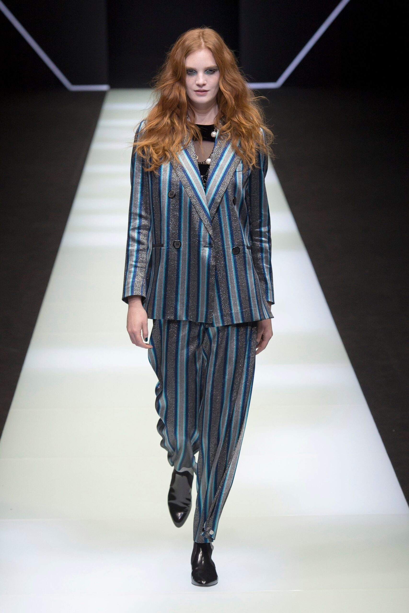 Emporio Armani F/W 18 Look 49