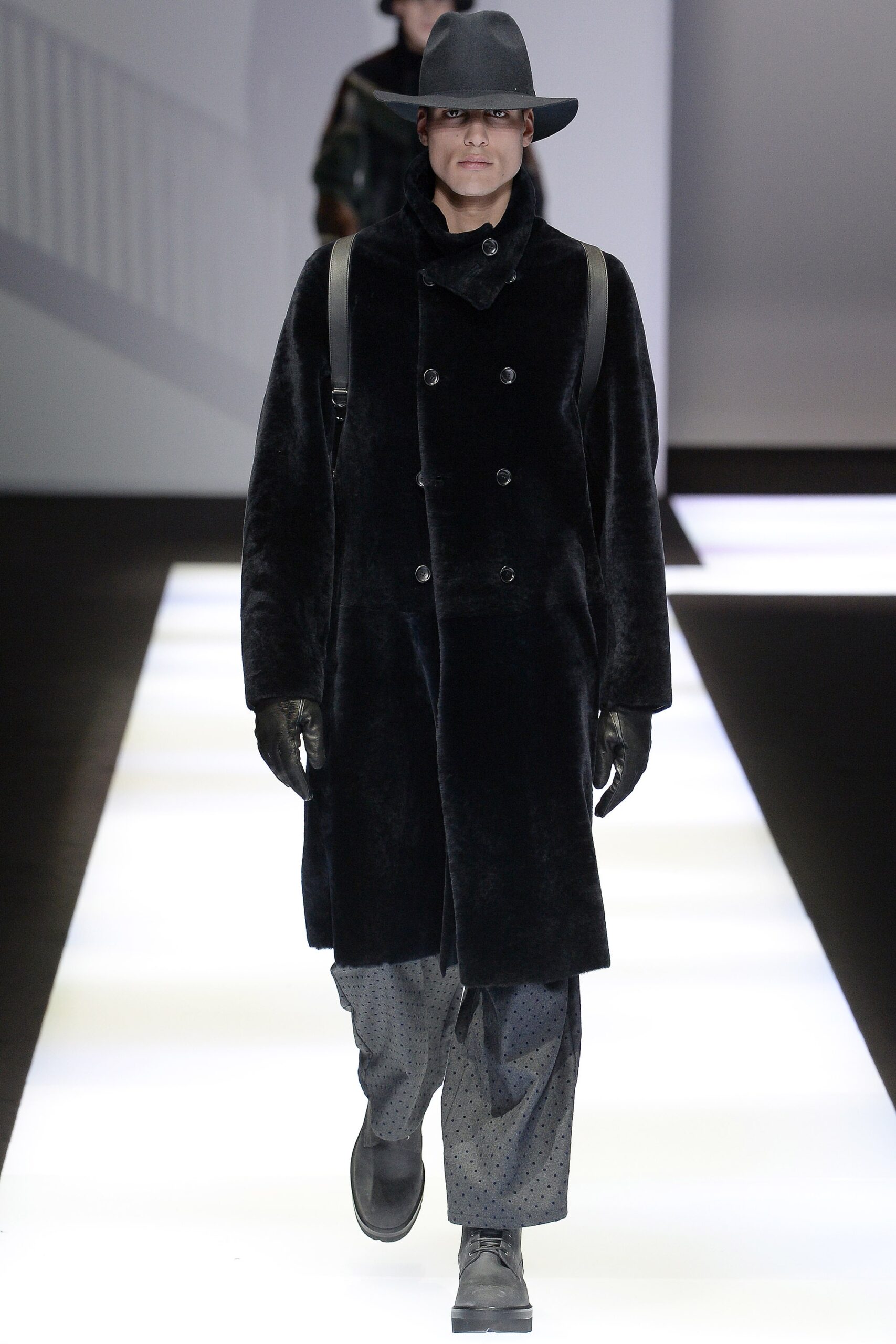 Emporio Armani F/W 17 Menswear Look 41