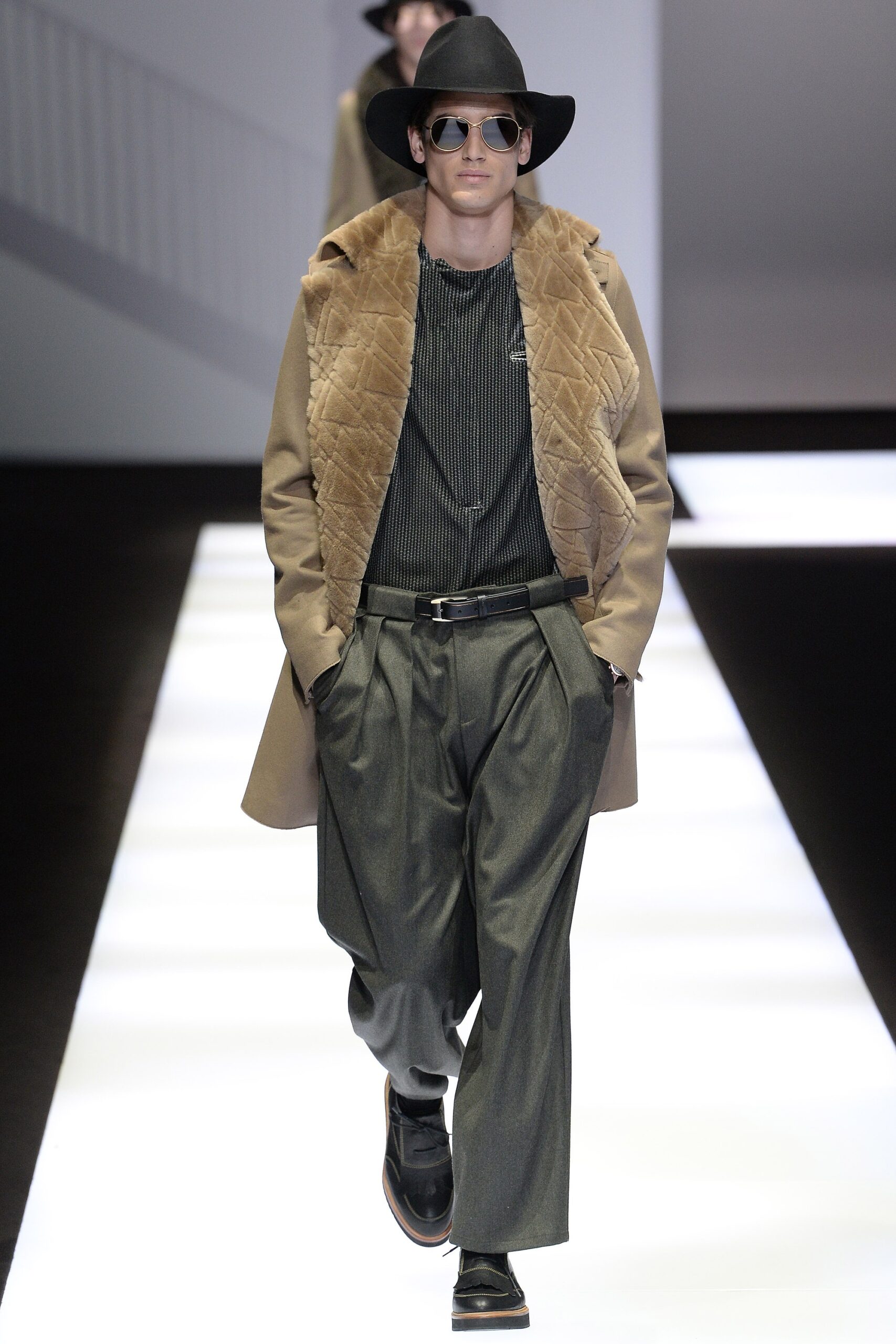 Emporio Armani F/W 17 Menswear Look 44