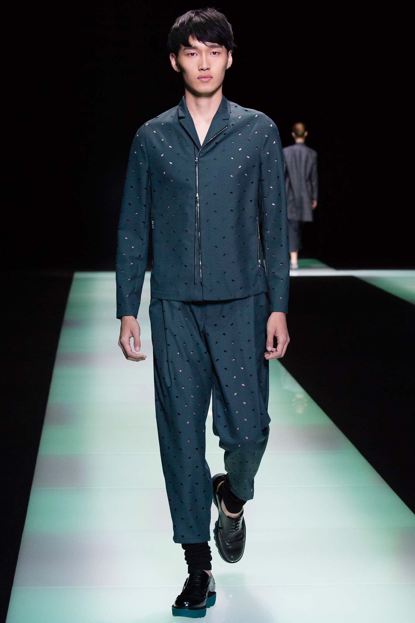 Emporio Armani S/S 16 Menswear Look 37