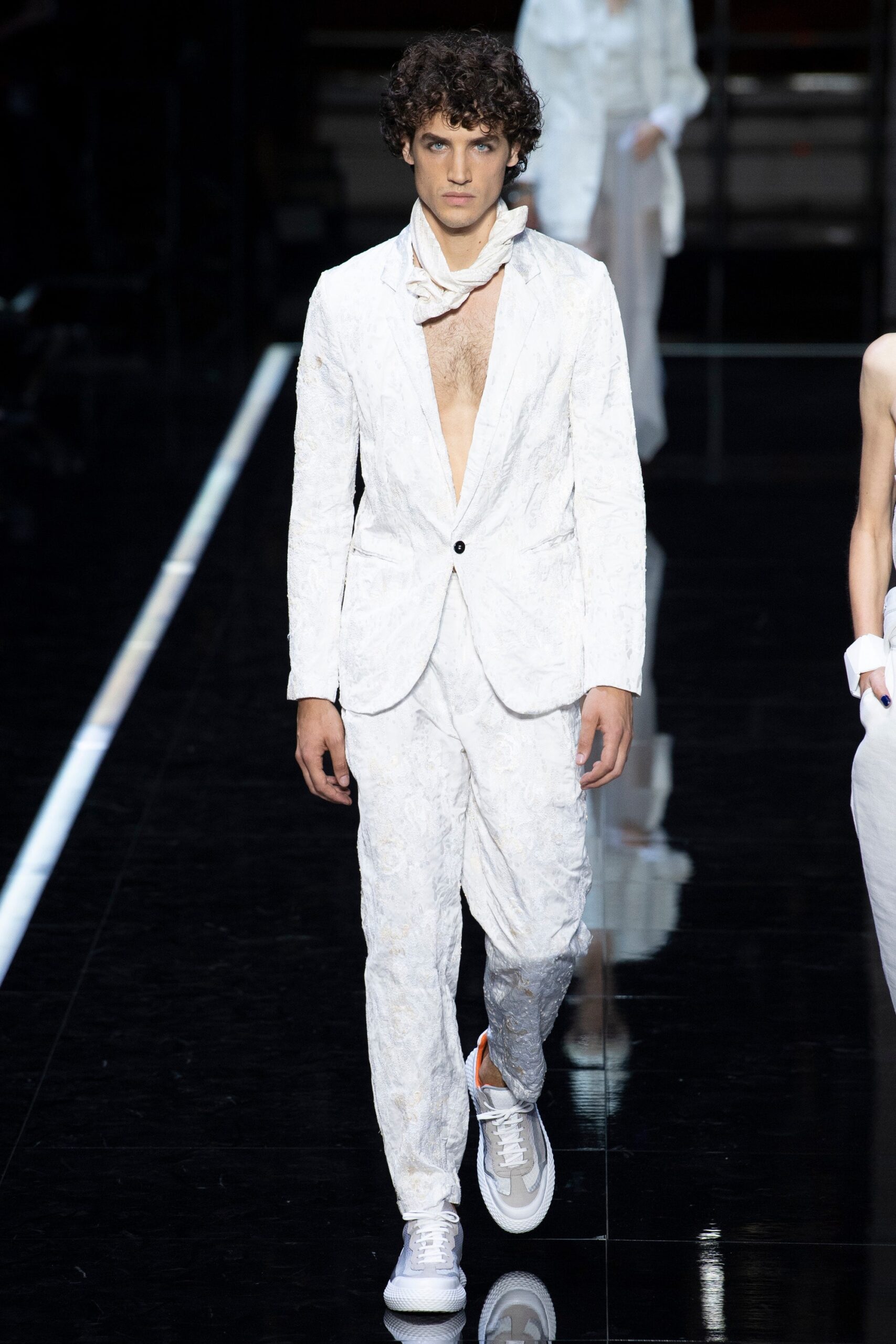 Emporio Armani S/S 19 Menswear Look 84