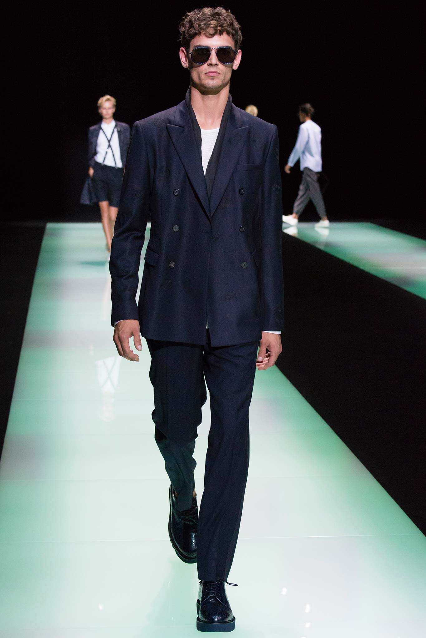 Emporio Armani S/S 16 Menswear Look 43