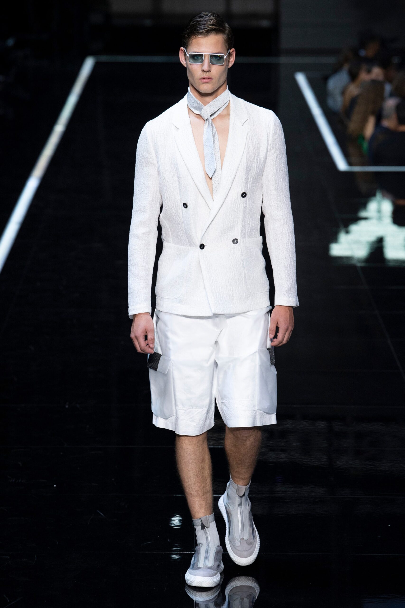 Emporio Armani S/S 19 Menswear Look 91