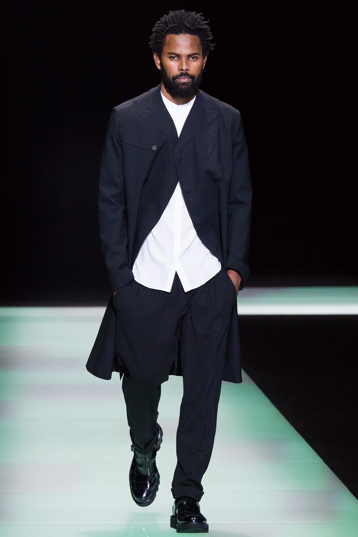 Emporio Armani S/S 16 Menswear Look 49