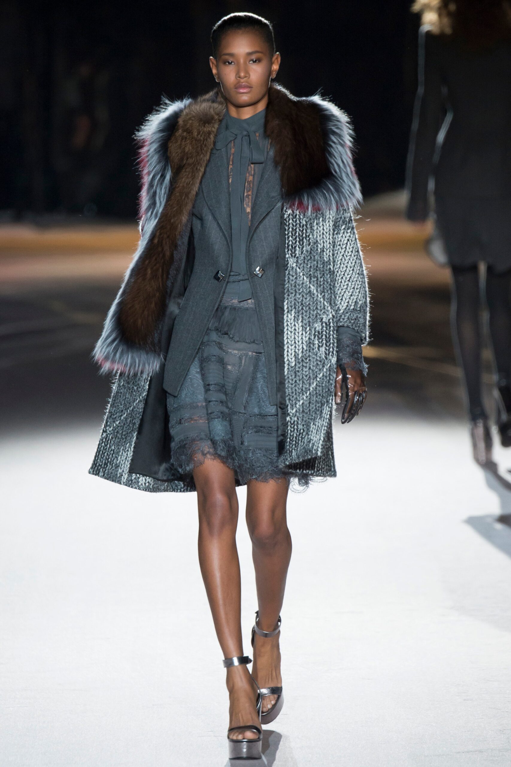 Ermanno Scervino F/W 16 Look 19