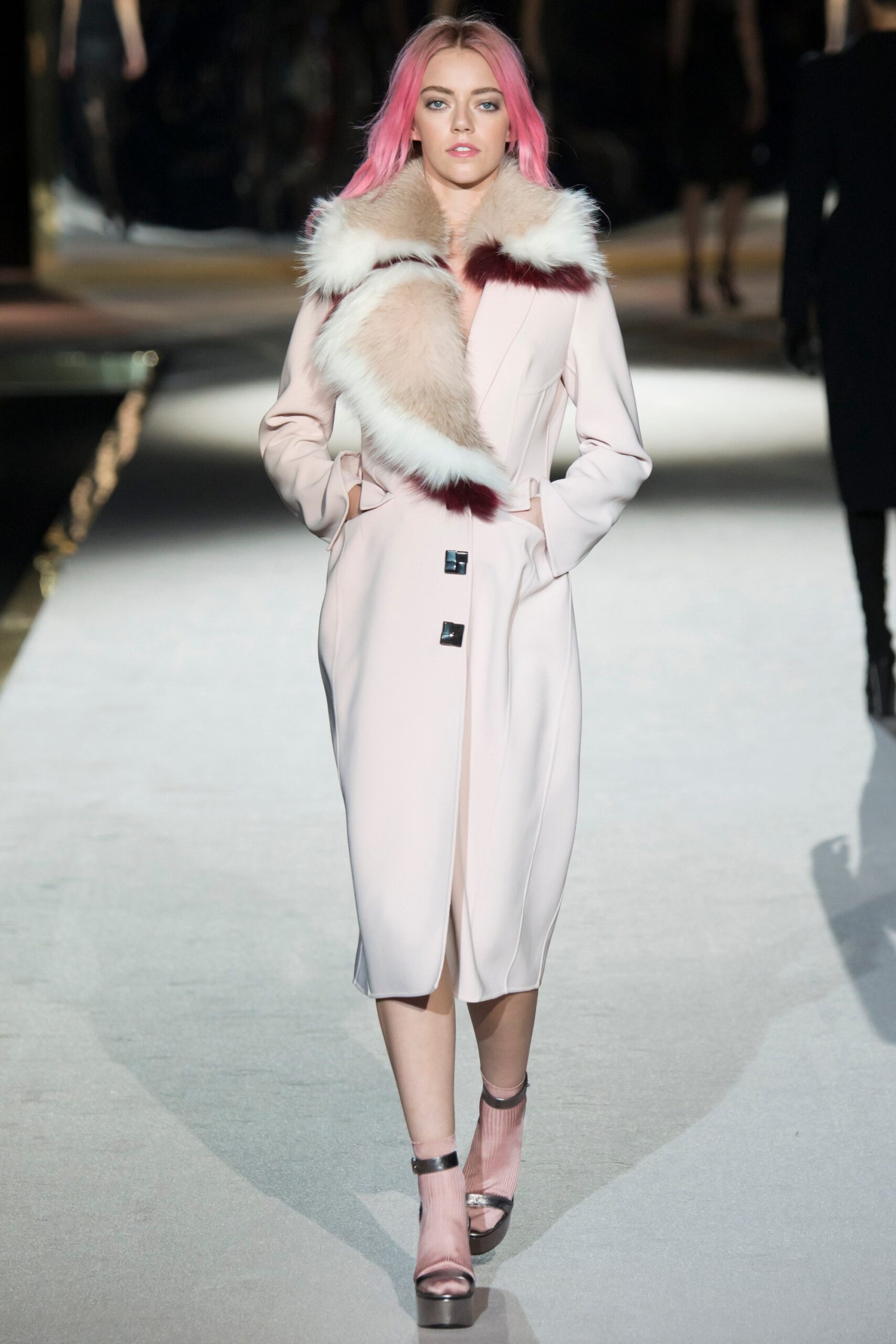Ermanno Scervino F/W 16 Look 37