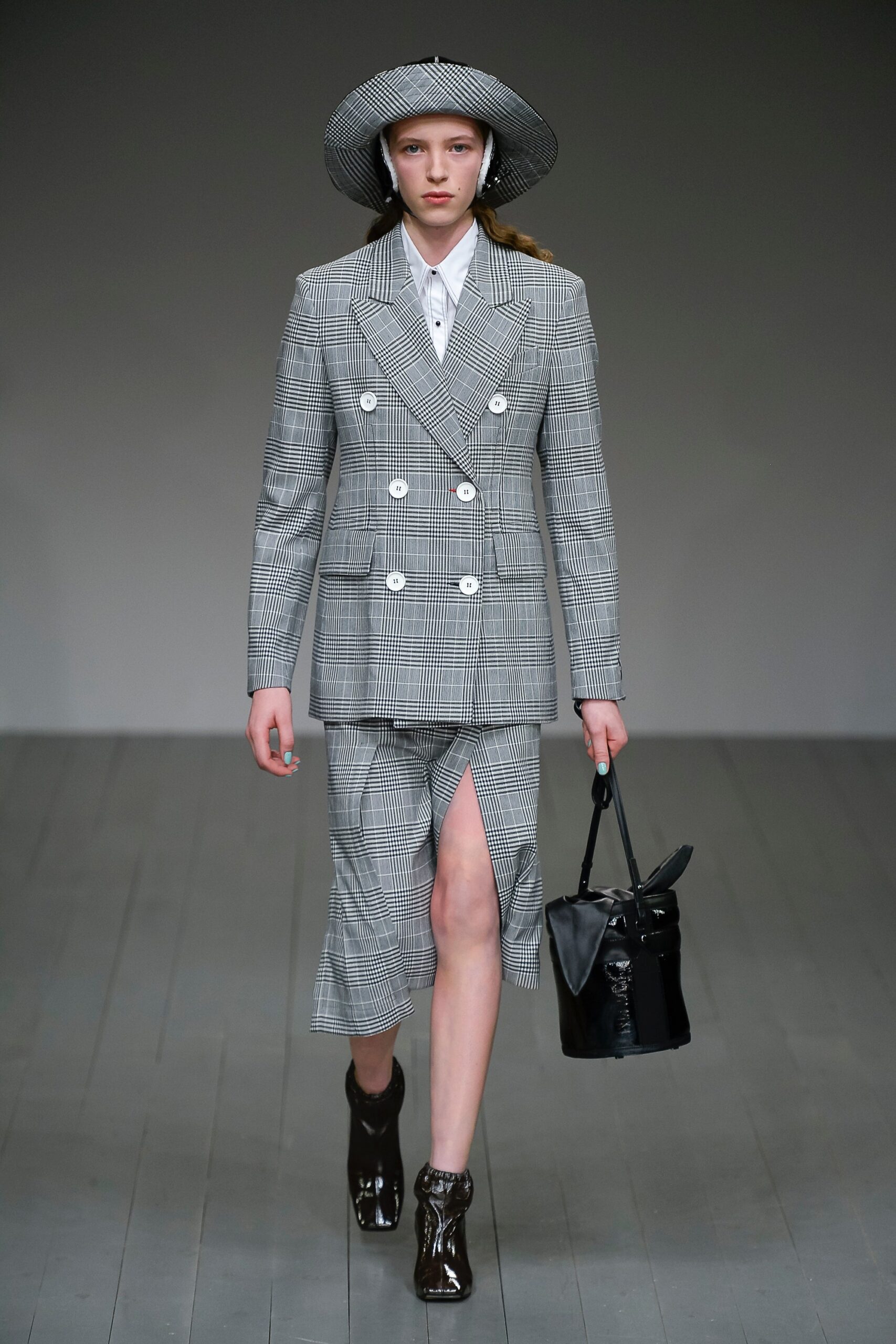 Eudon Choi F/W 18 Look 11