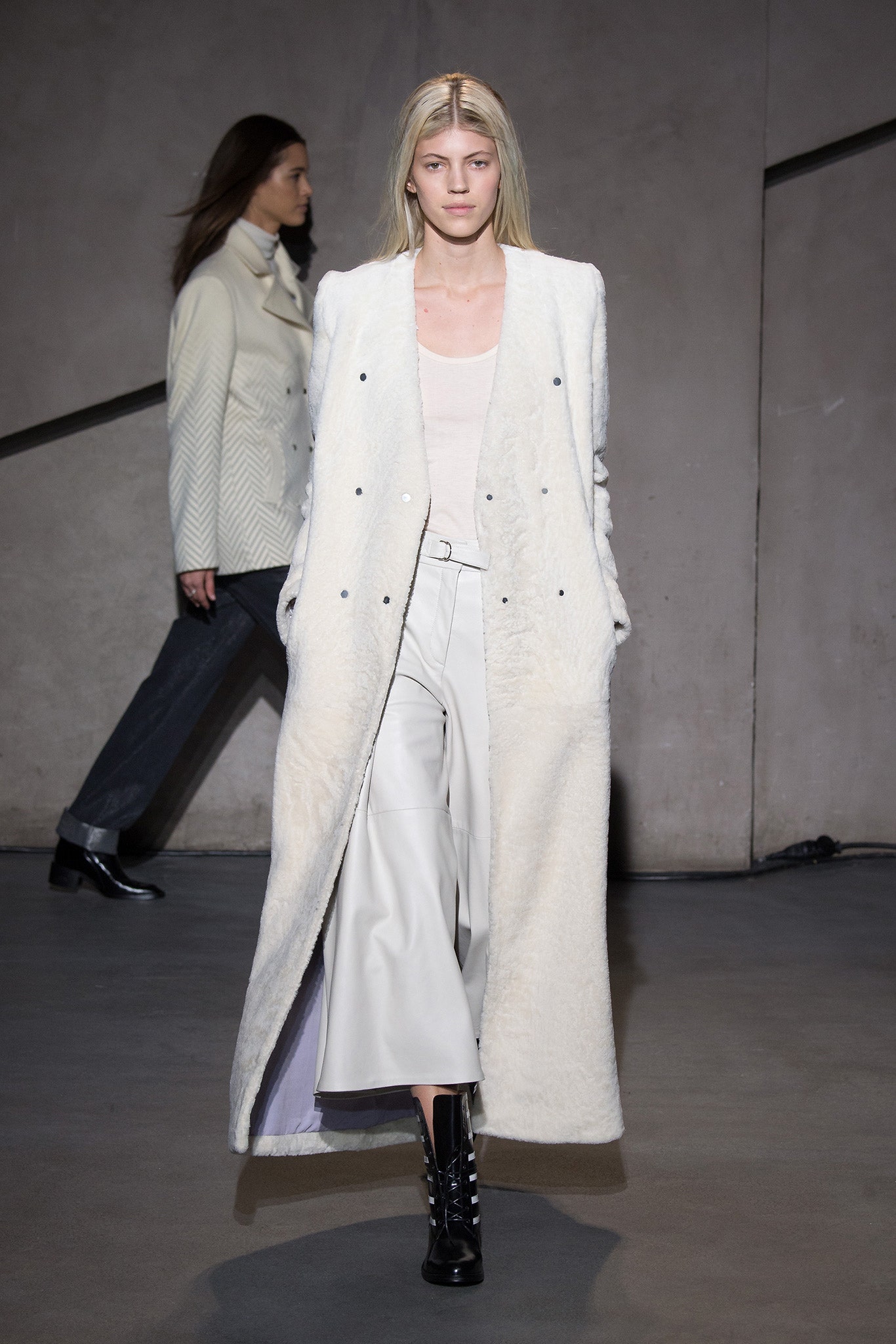 Each x Other F/W 15 Look 16