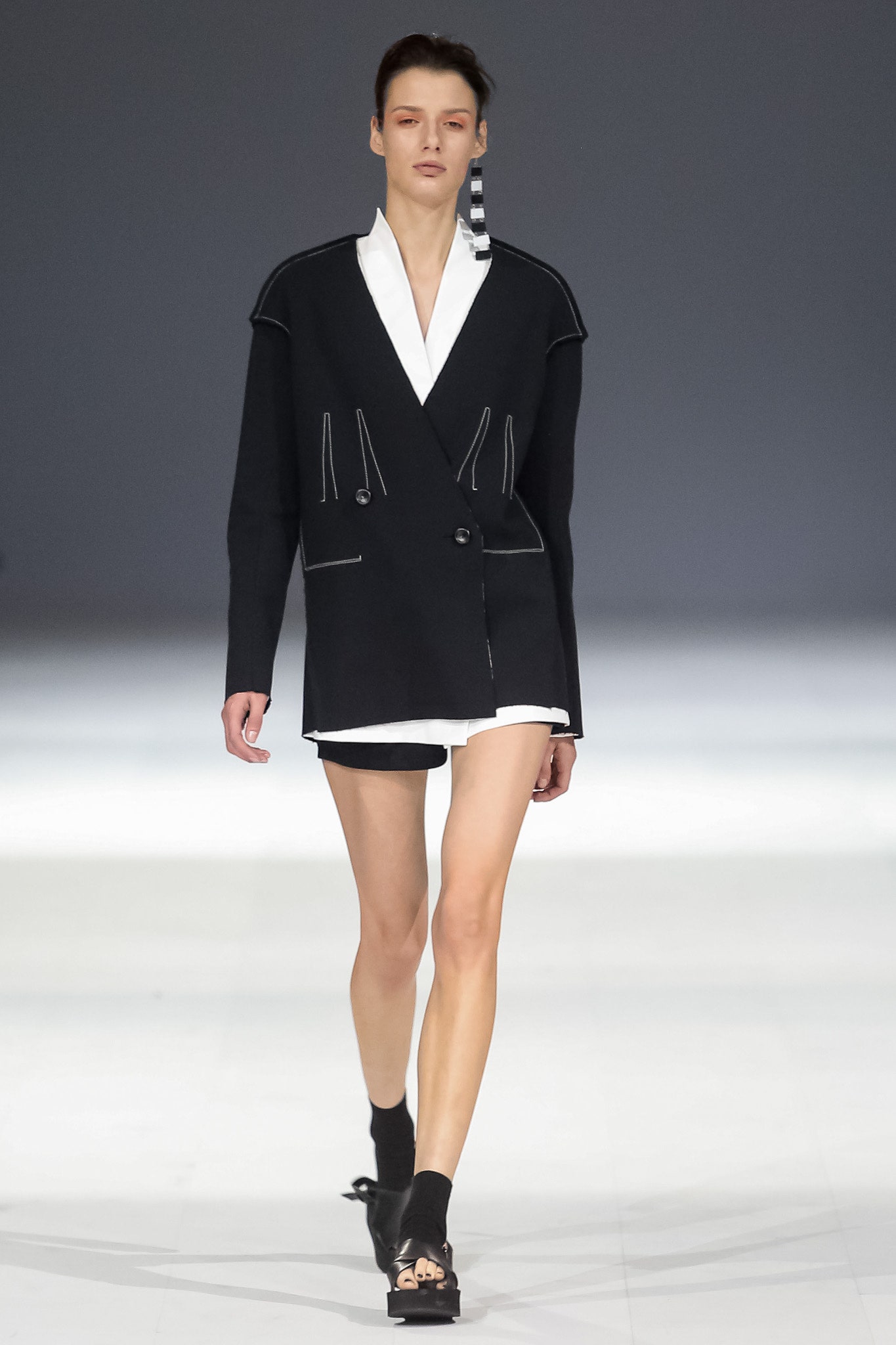 Elena Burenina Ukraine S/S 17 Look 2