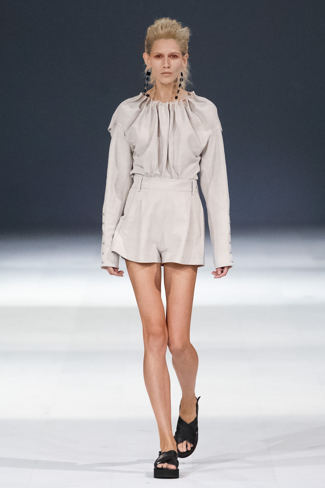 Elena Burenina Ukraine S/S 17 Look 23