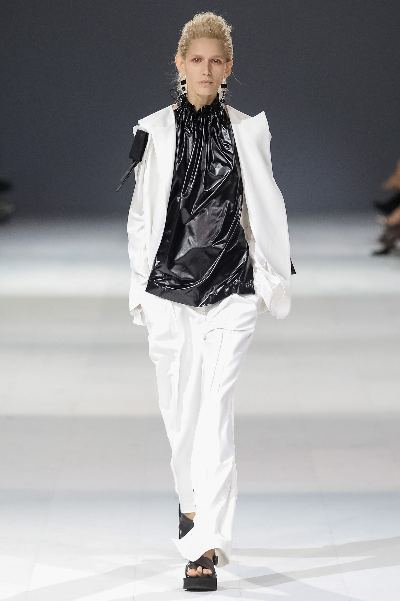 Elena Burenina Ukraine S/S 17 Look 31