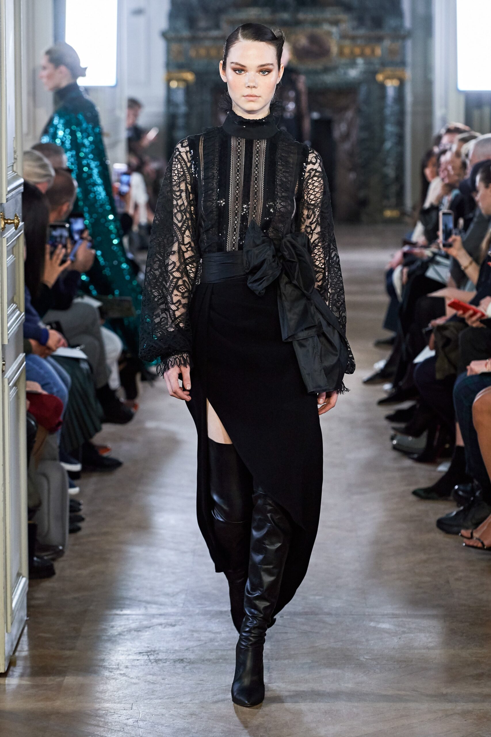 Elie Saab F/W 19 Look 27