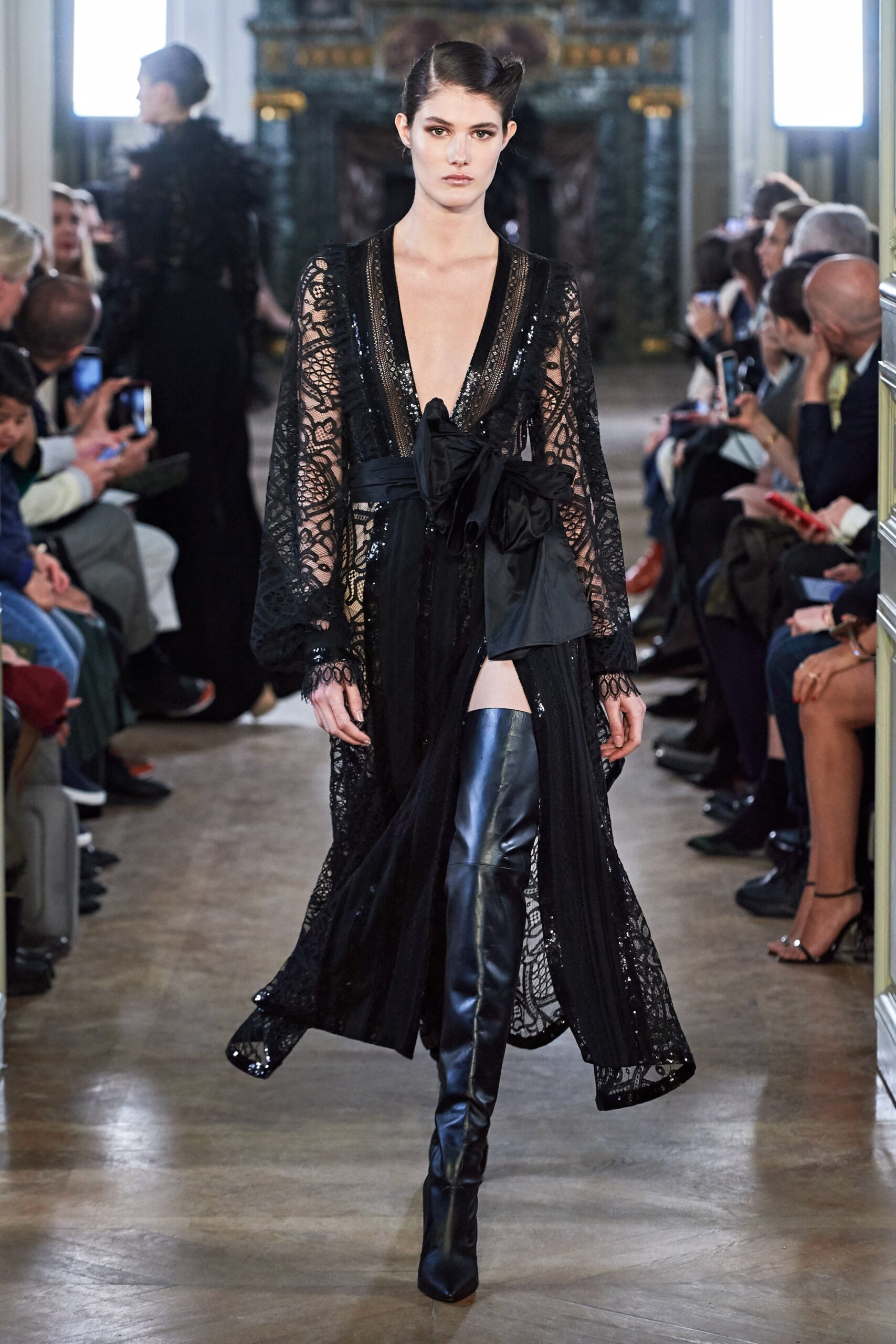 Elie Saab F/W 19 Look 33
