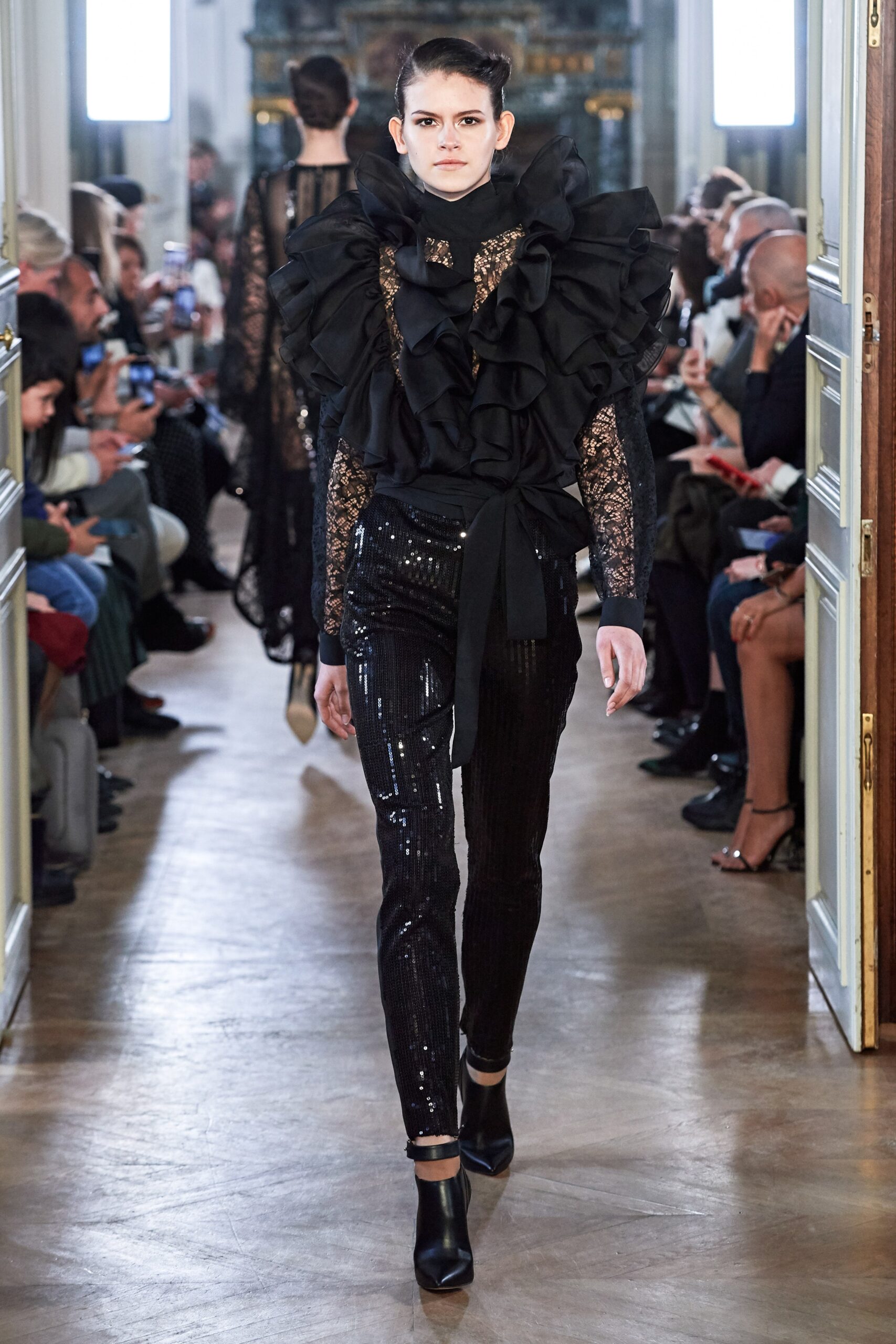 Elie Saab F/W 19 Look 34