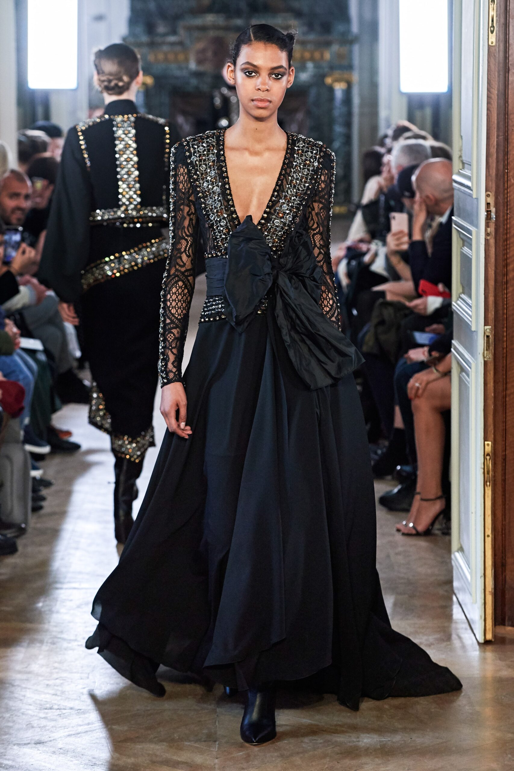Elie Saab F/W 19 Look 36