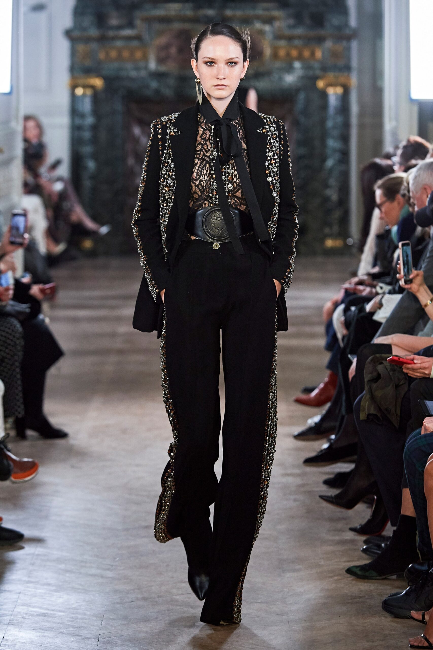 Elie Saab F/W 19 Look 41