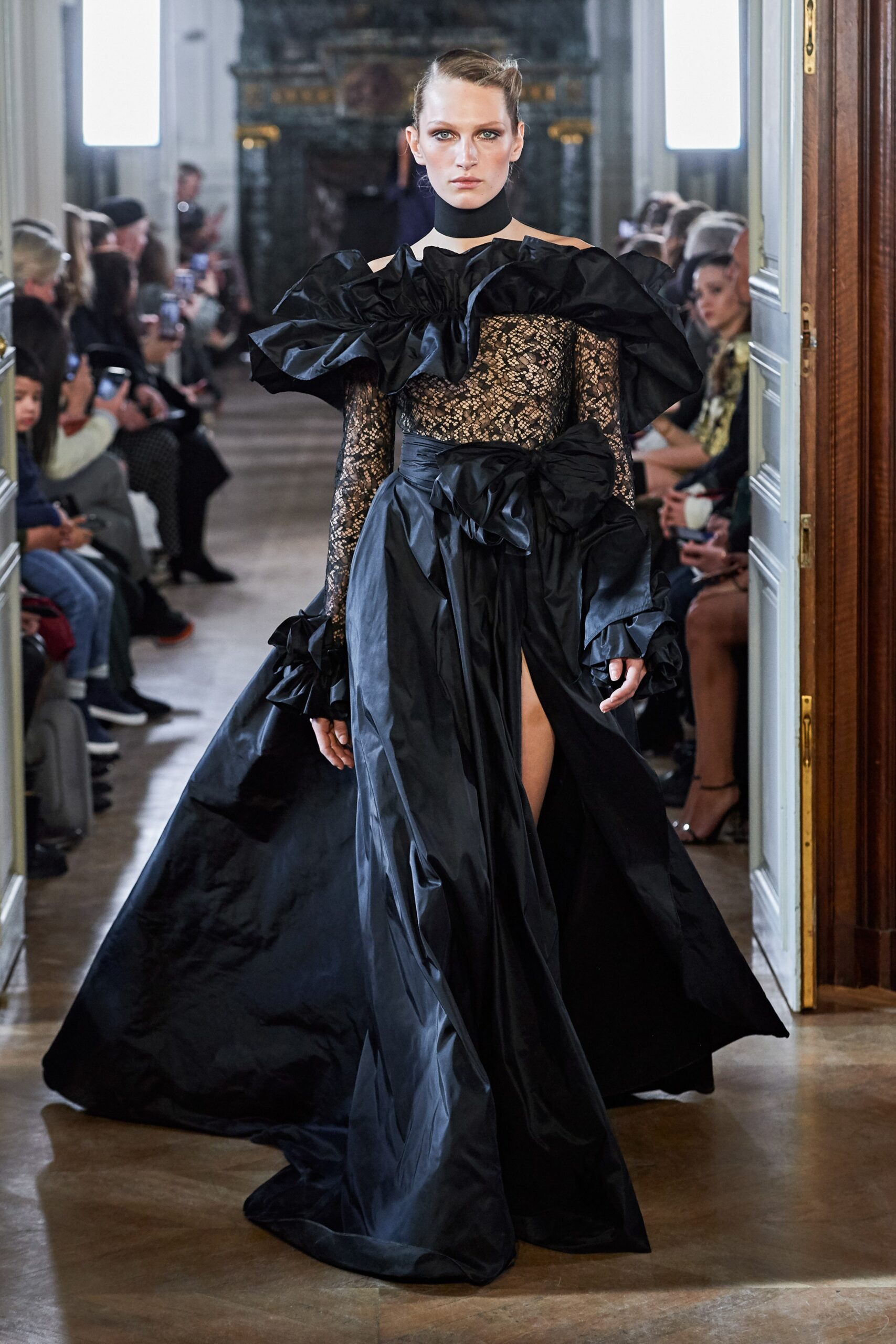 Elie Saab F/W 19 Look 57