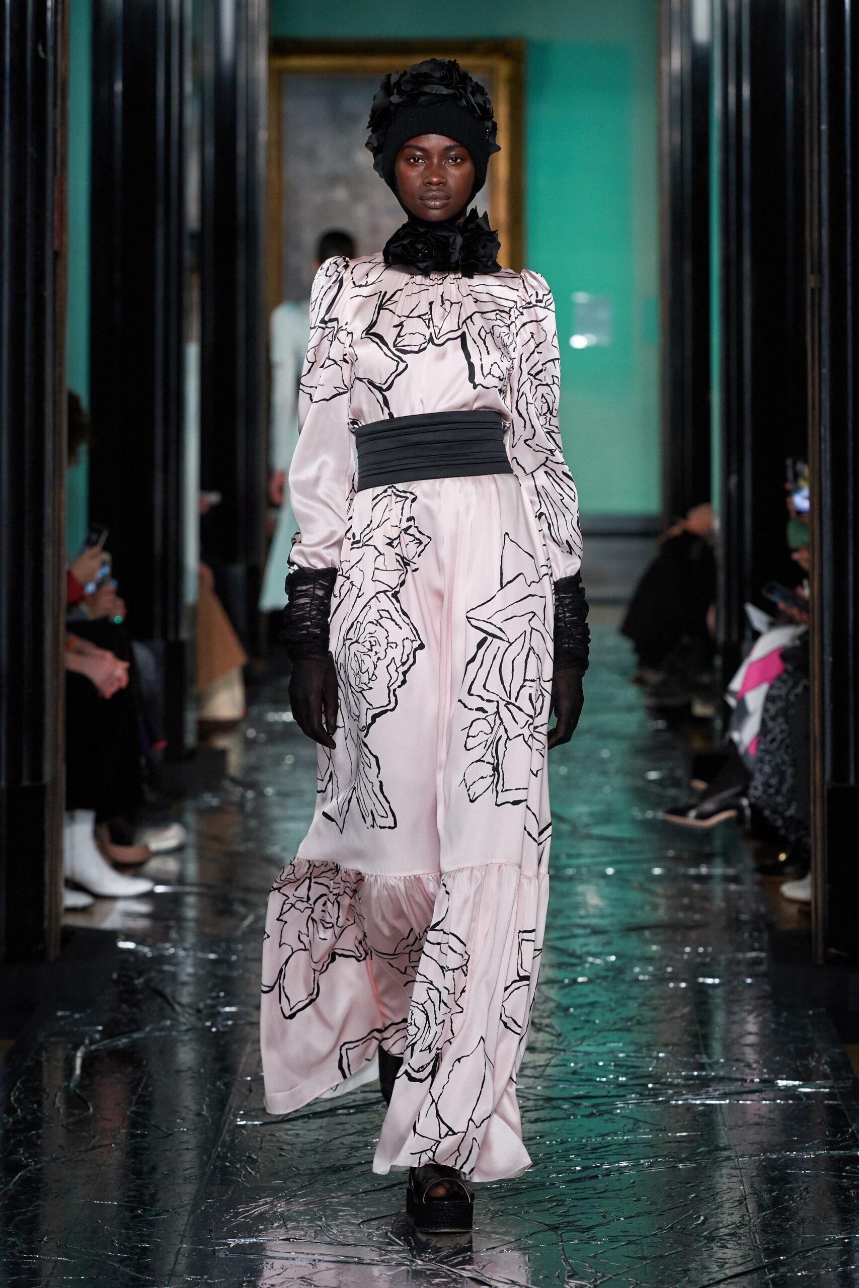Erdem F/W 20 Look 17