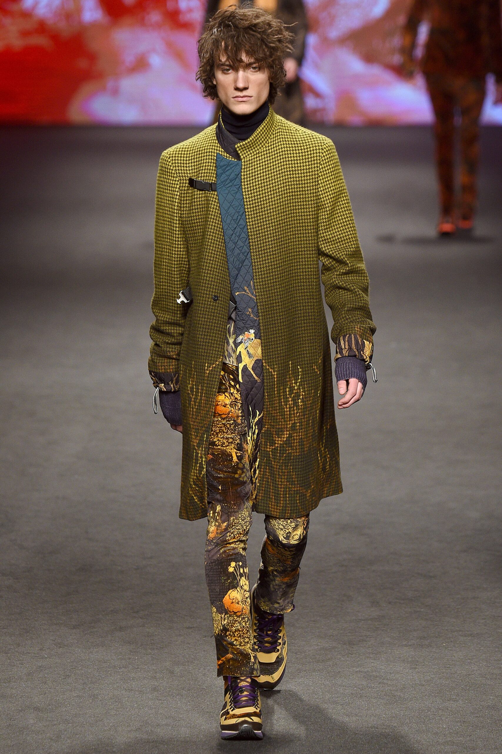 green wool long-sleeve high-neck relaxed houndstooth printed coat