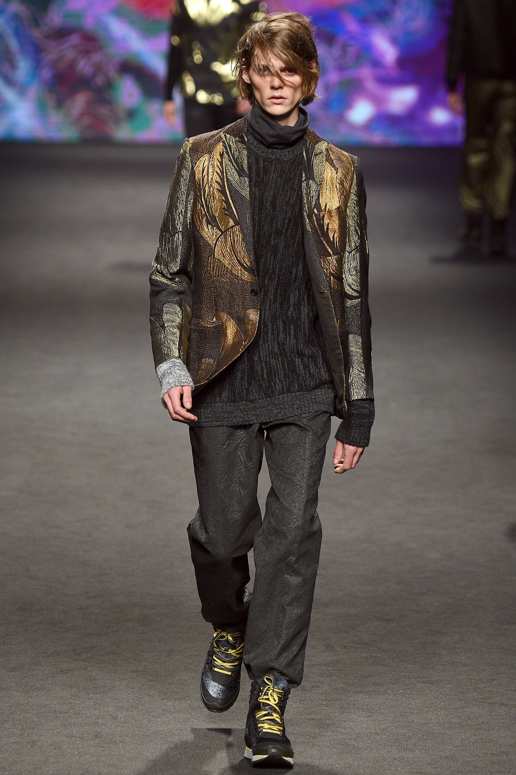 brown brocade long-sleeve collared tailored floral buttoned blazer
