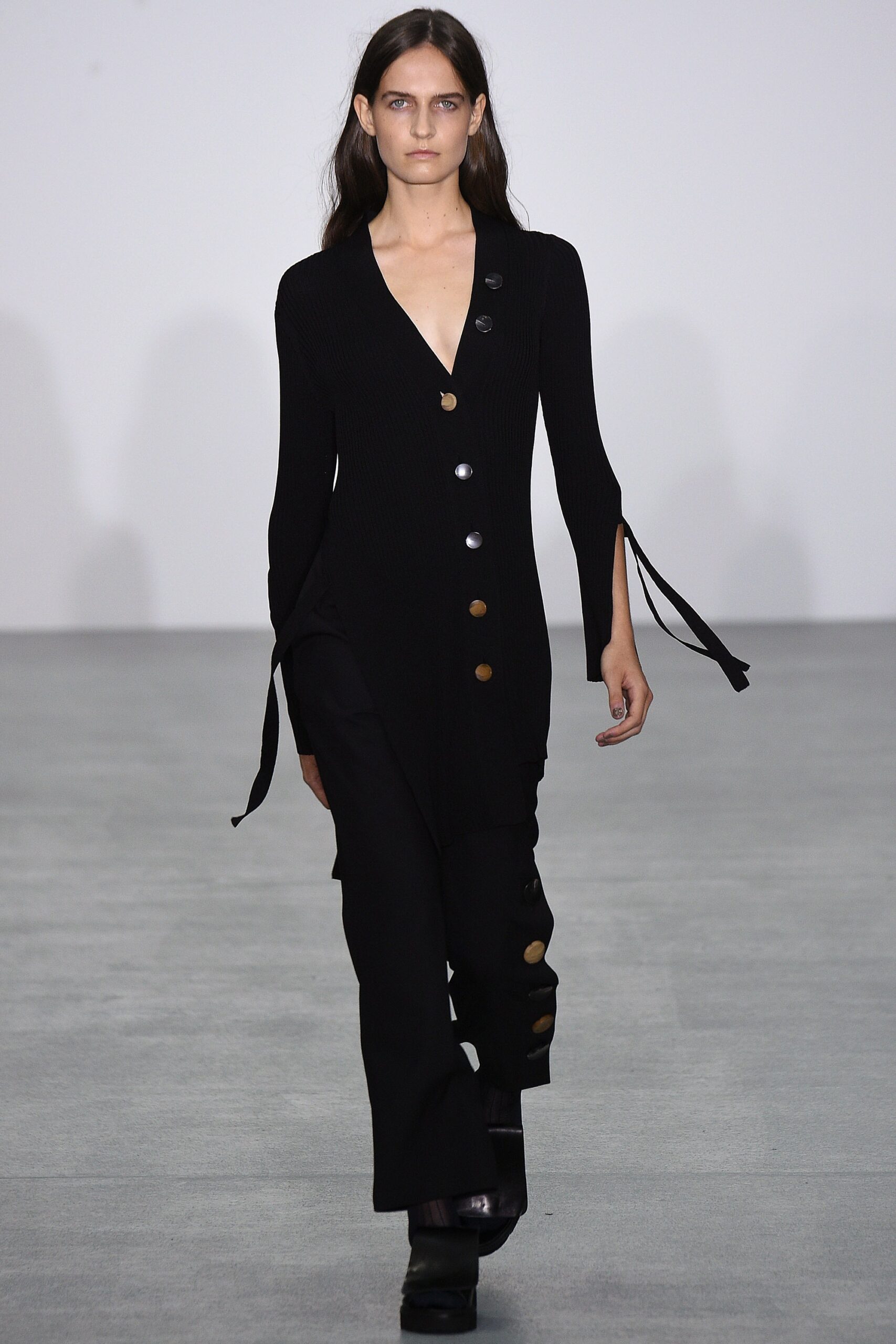 Eudon Choi S/S 17 Look 1