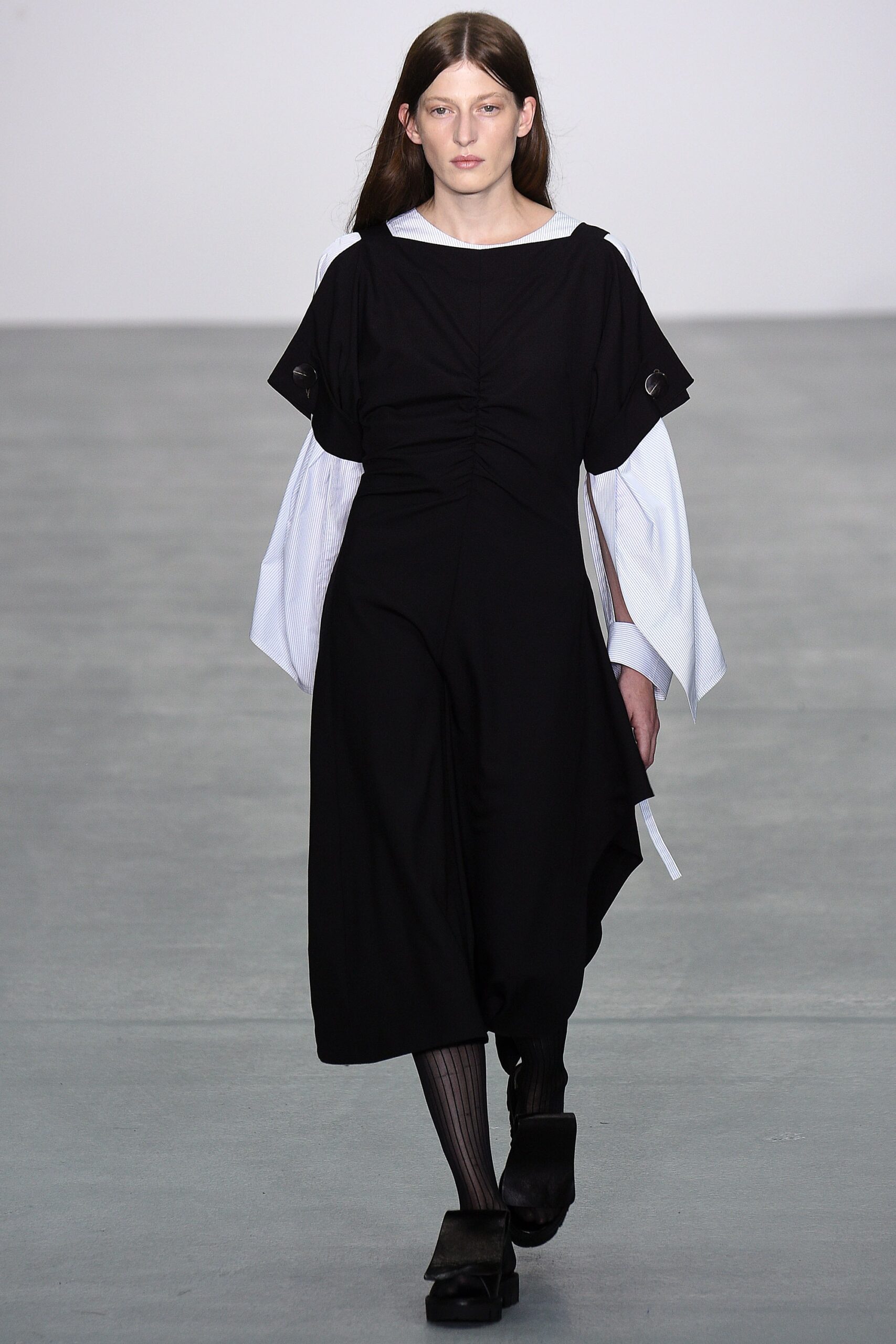 Eudon Choi S/S 17 Look 2