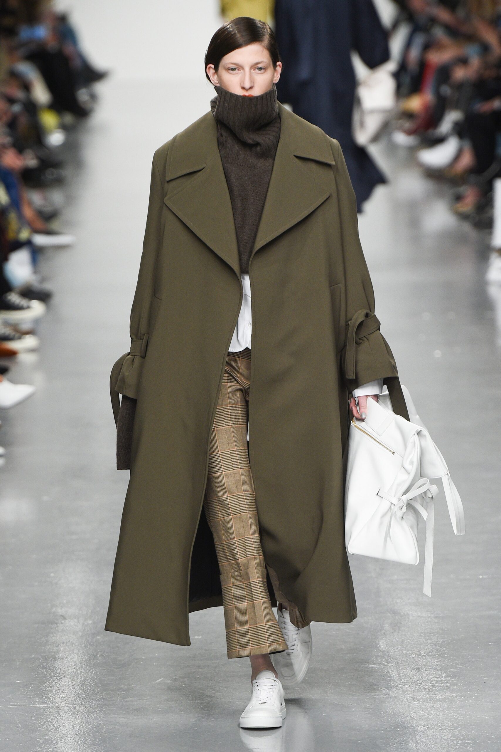 Eudon Choi F/W 17 Look 16