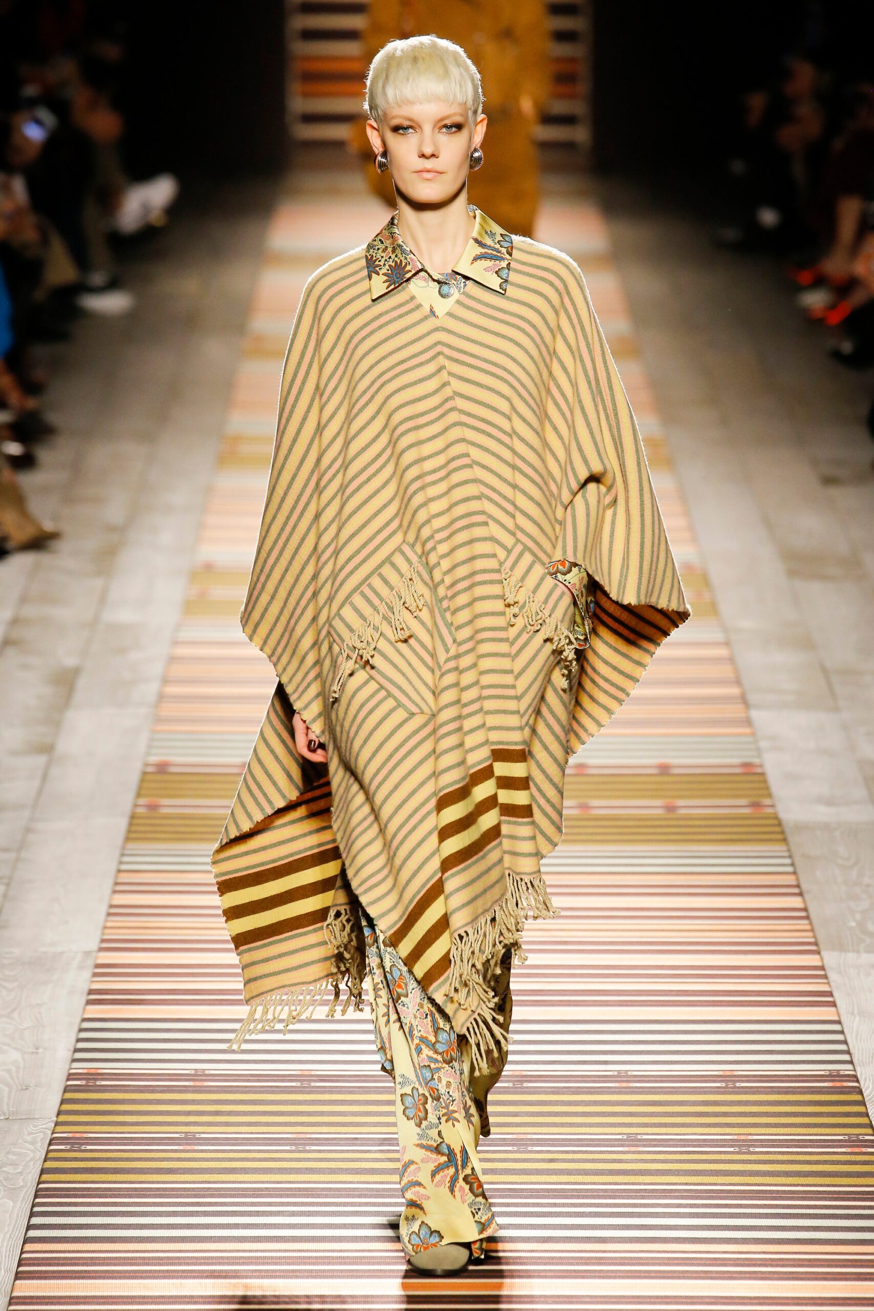 Etro F/W 18 Look 19