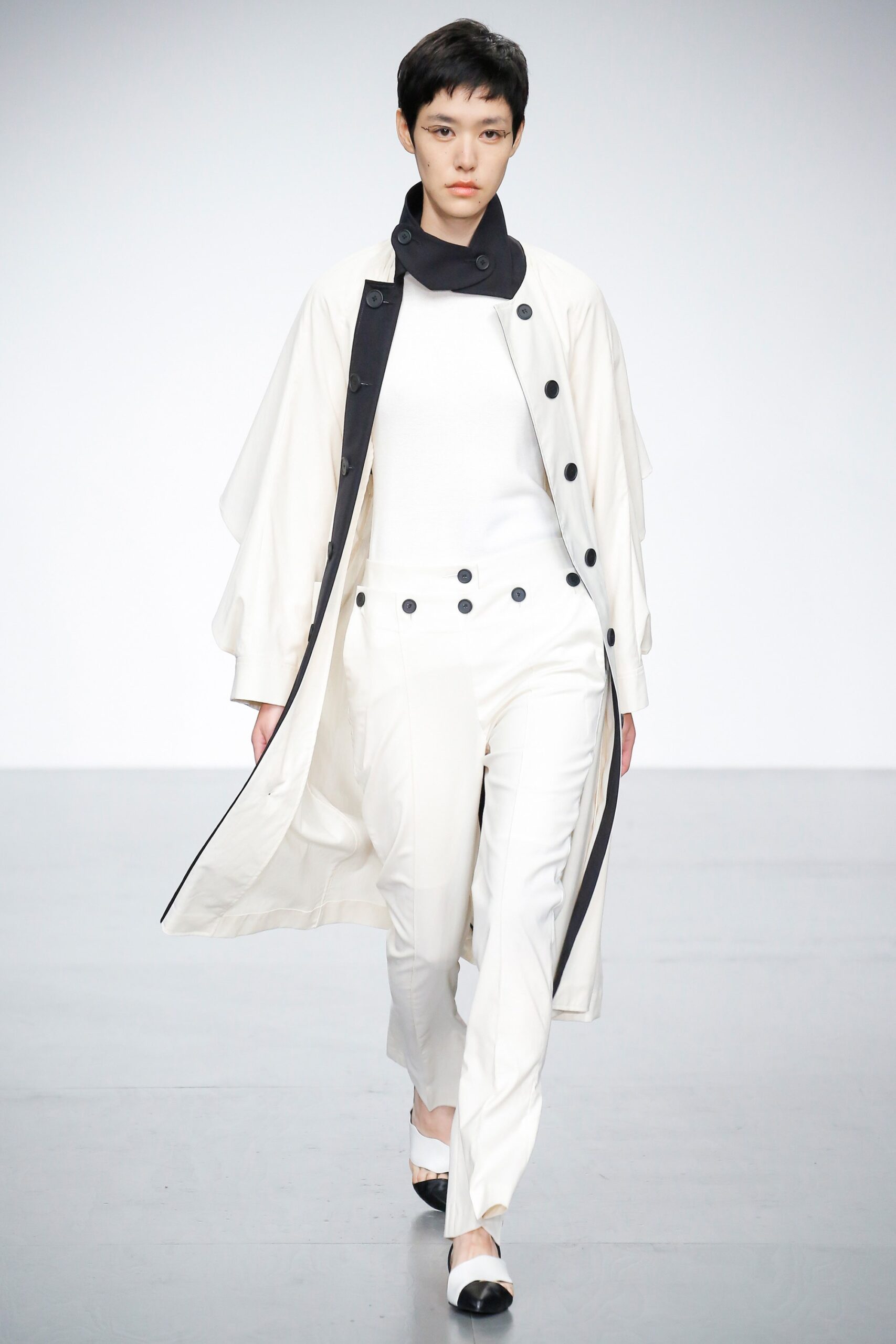 Eudon Choi S/S 18 Look 4