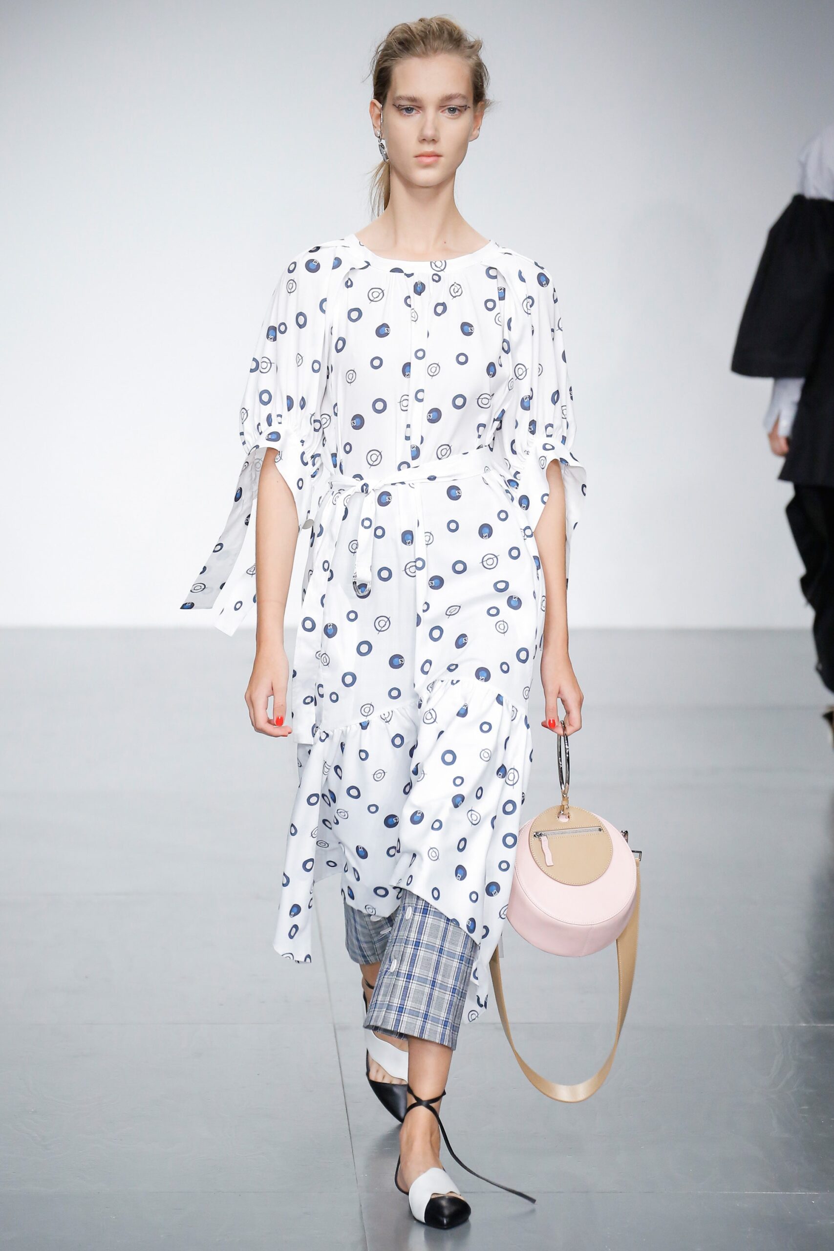Eudon Choi S/S 18 Look 7