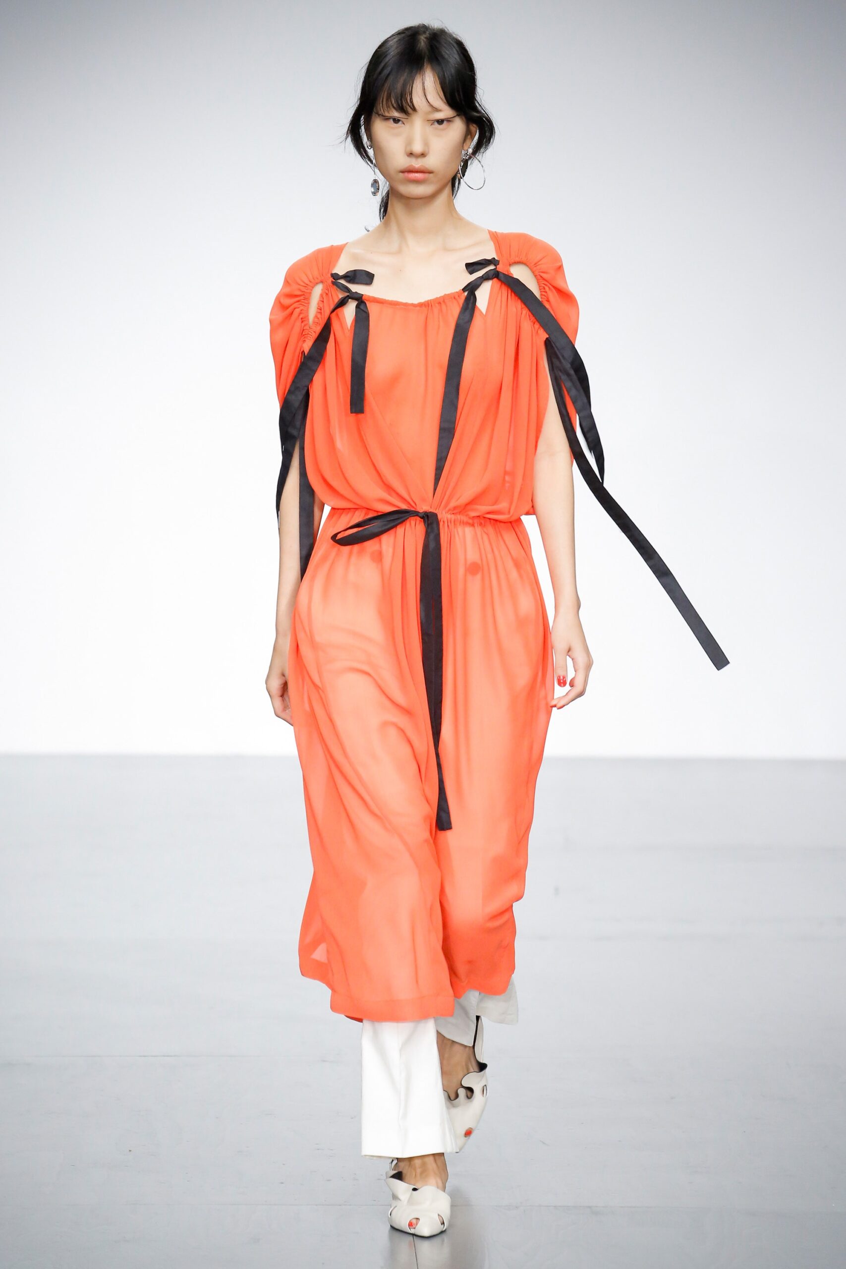 Eudon Choi S/S 18 Look 16