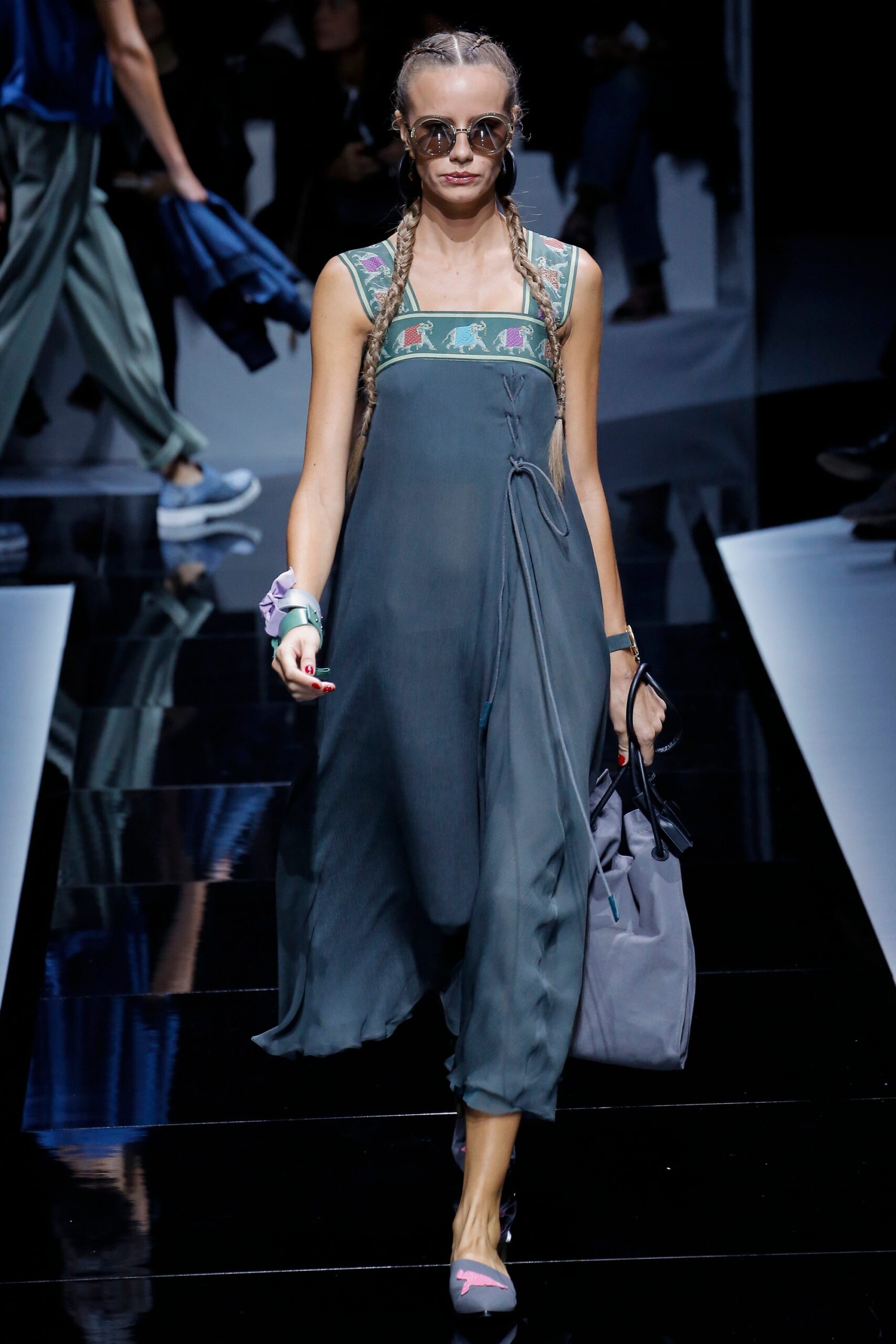 Emporio Armani S/S 17 Look 23