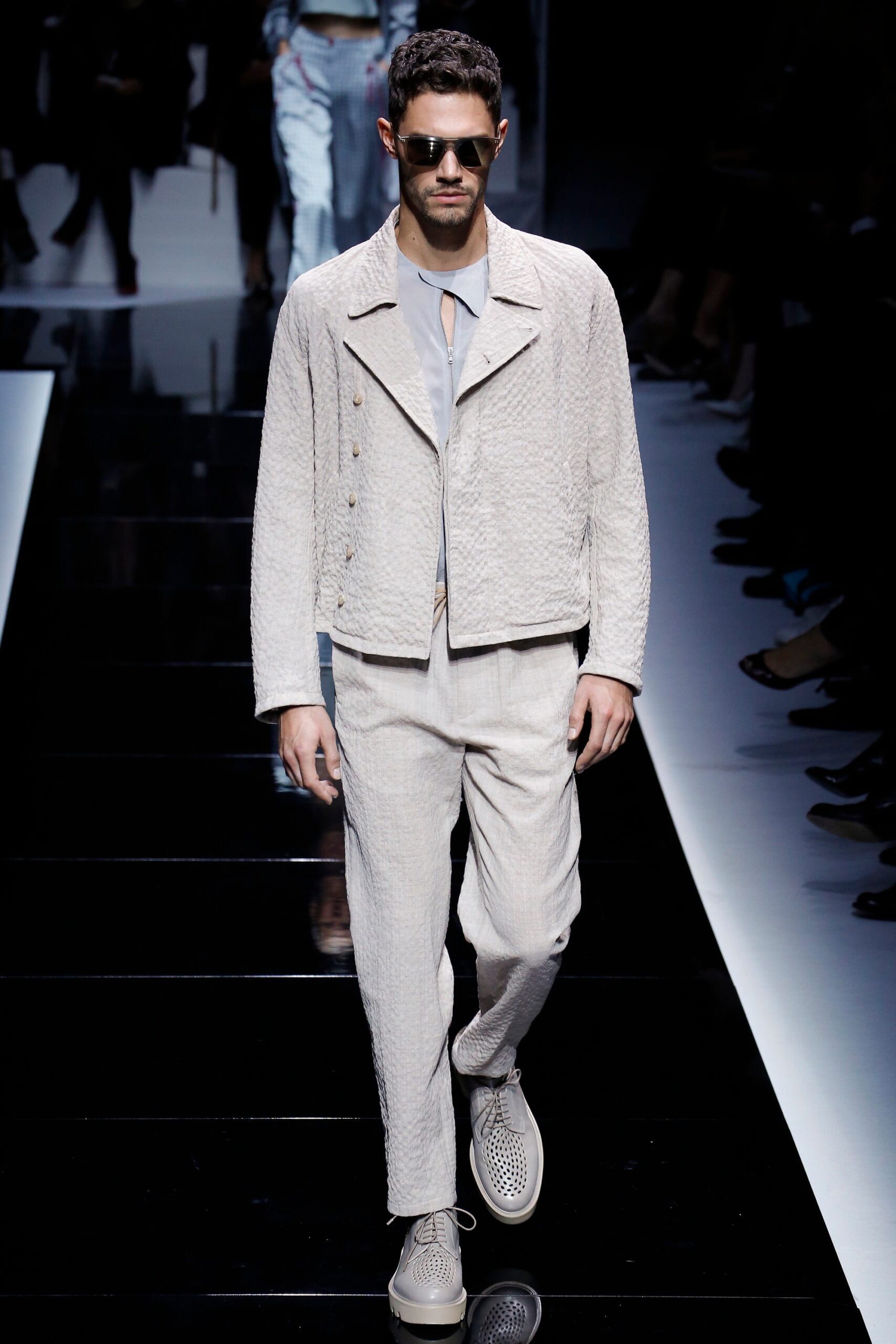 Emporio Armani S/S 17 Look 30