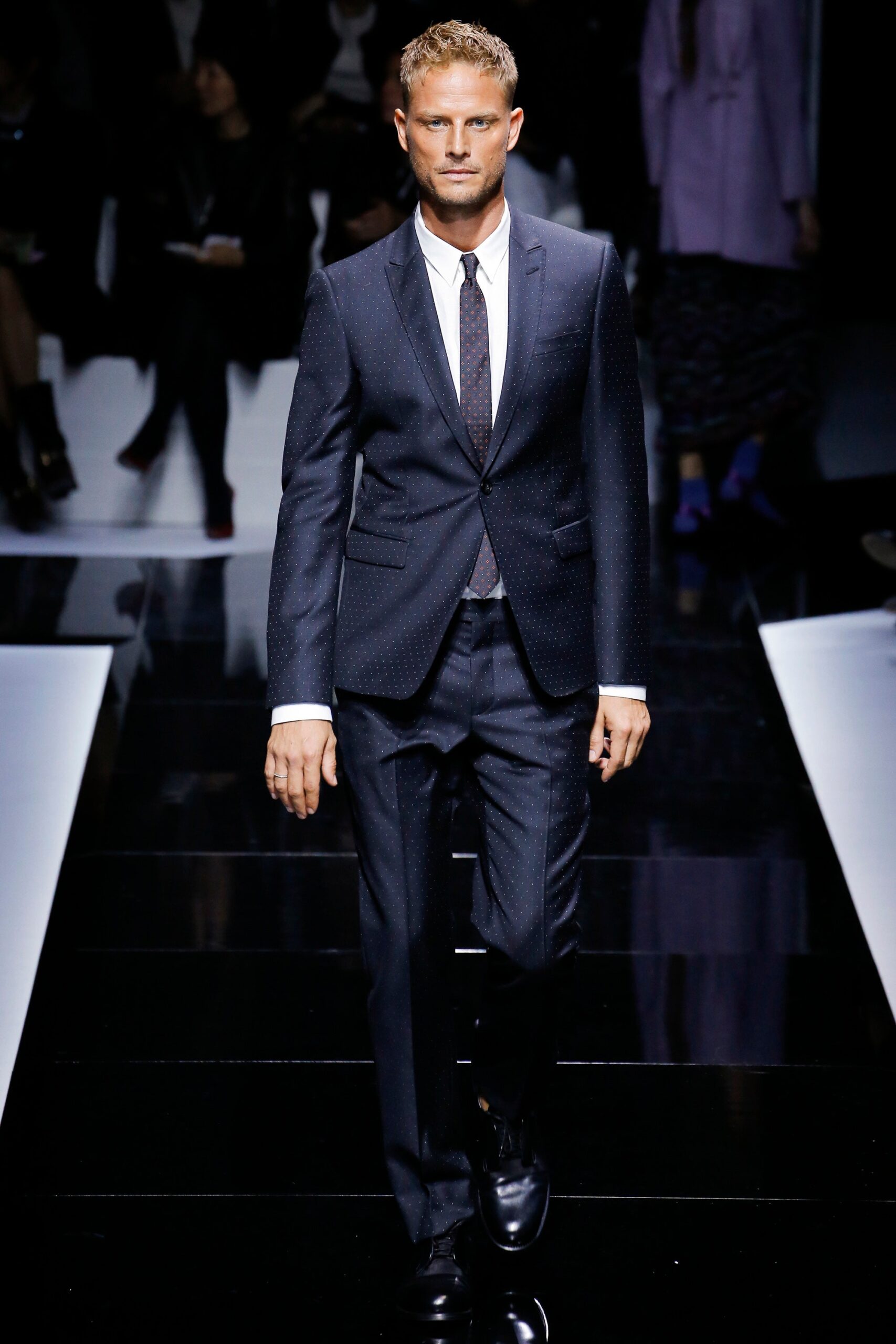Emporio Armani S/S 17 Look 83
