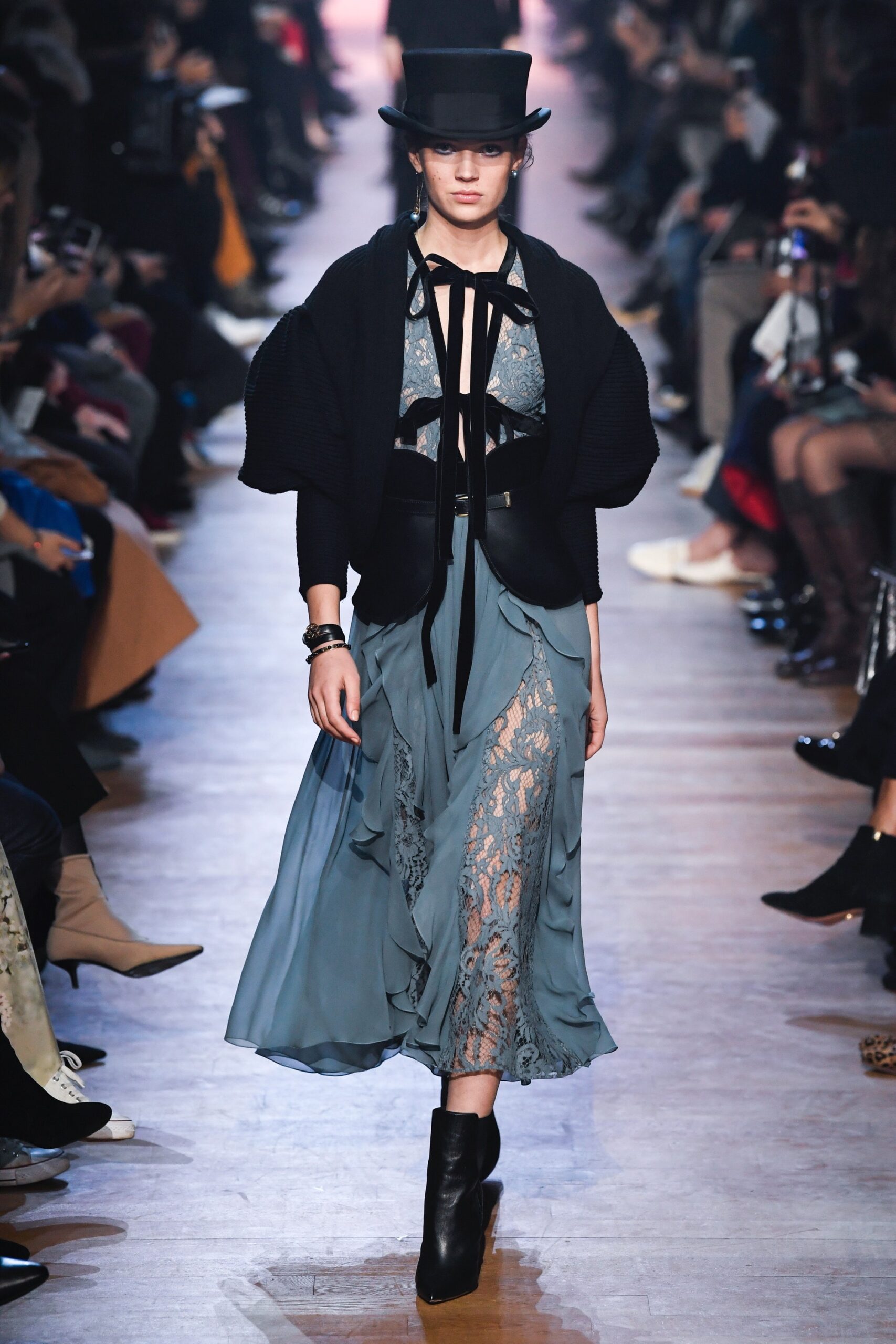 Elie Saab F/W 18 Look 15