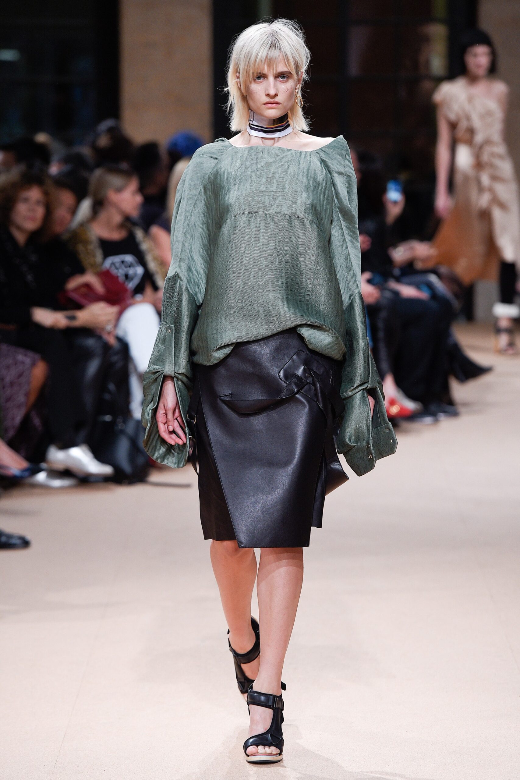 Esteban Cortazar S/S 17 Look 14