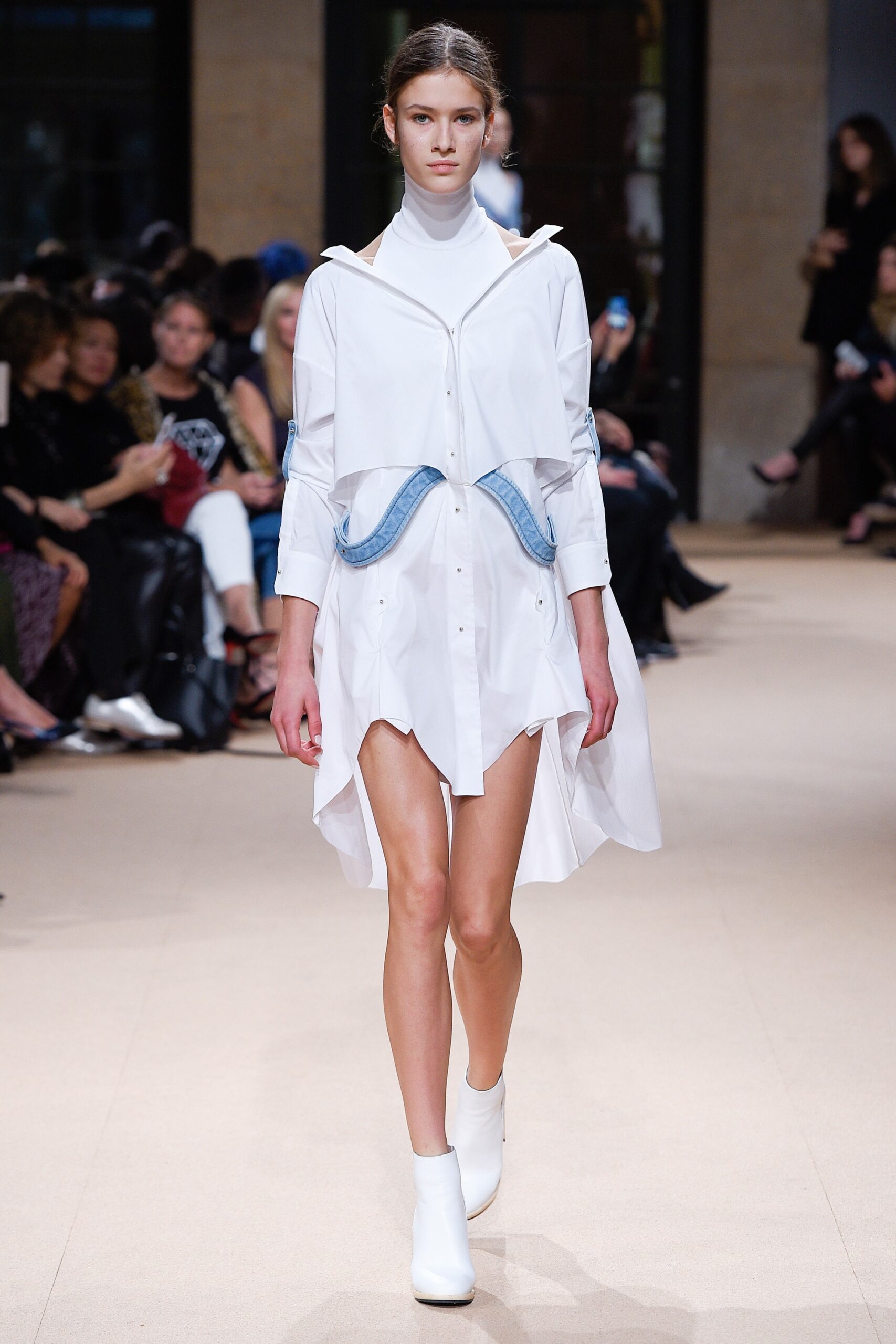Esteban Cortazar S/S 17 Look 17