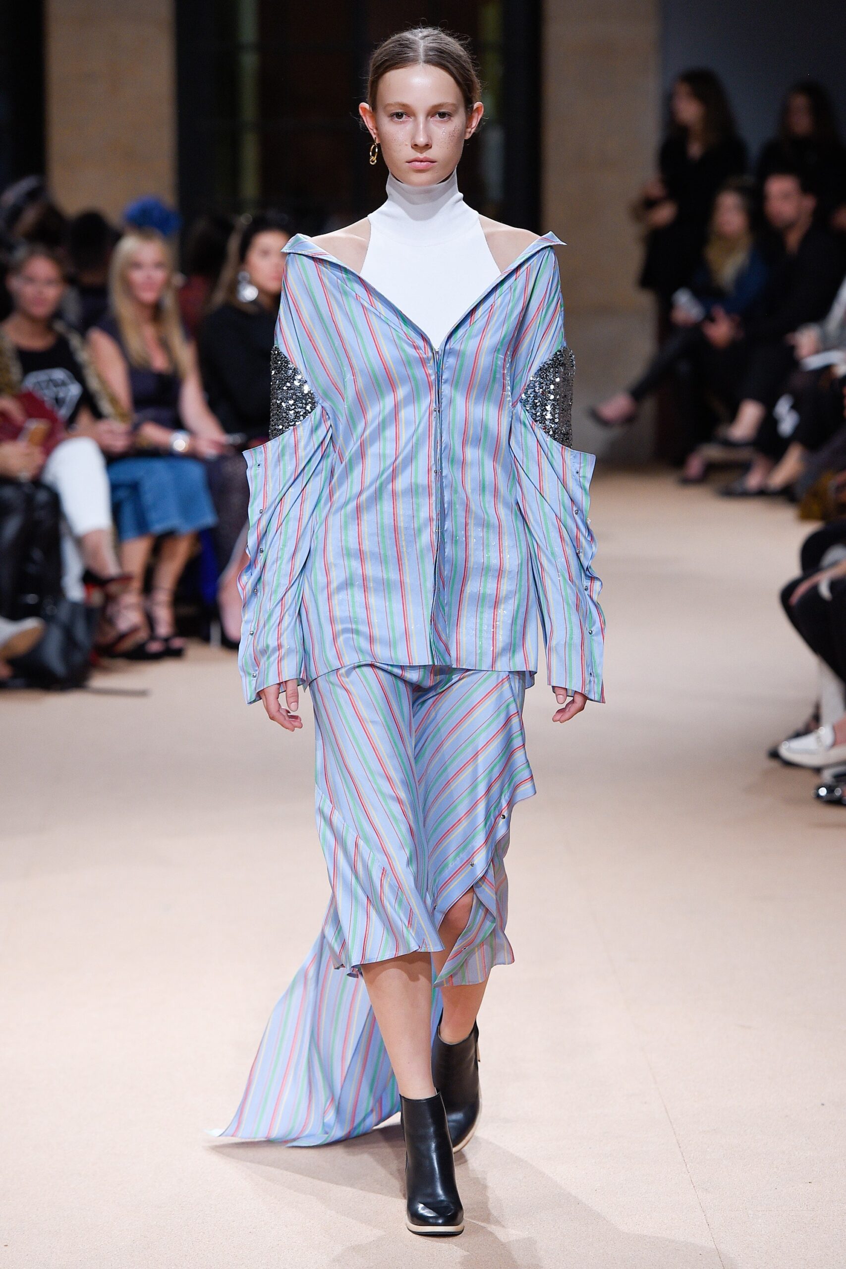 Esteban Cortazar S/S 17 Look 18