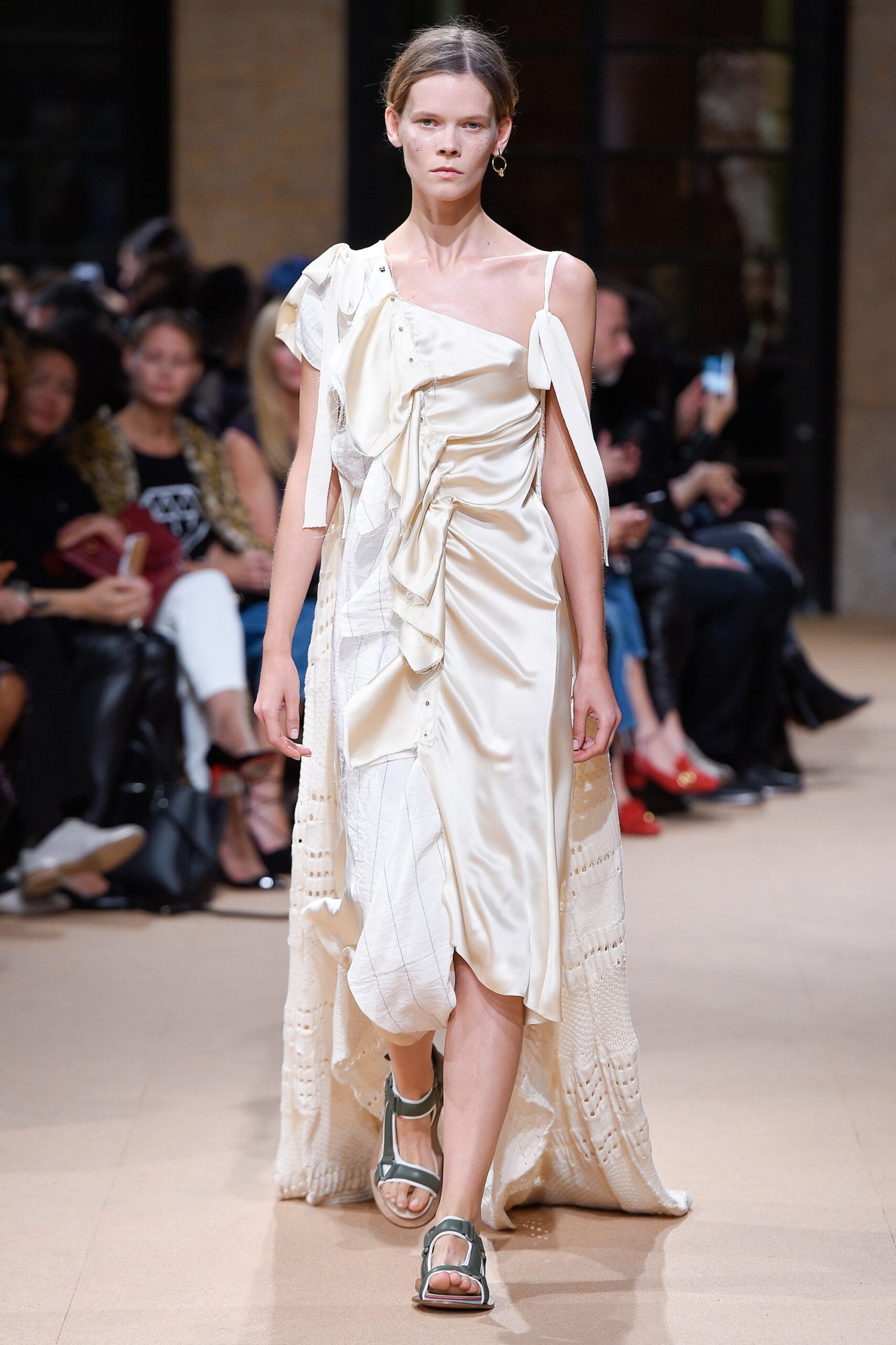 Esteban Cortazar S/S 17 Look 21