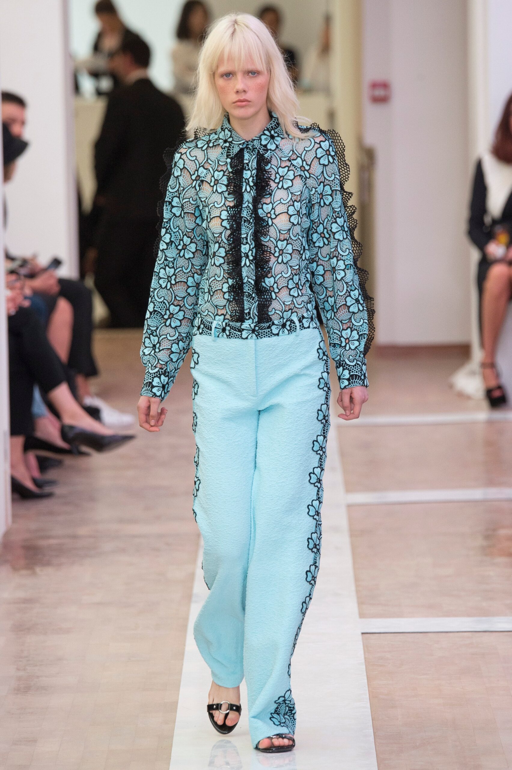 Emanuel Ungaro Spring 2016 Ready-to-Wear