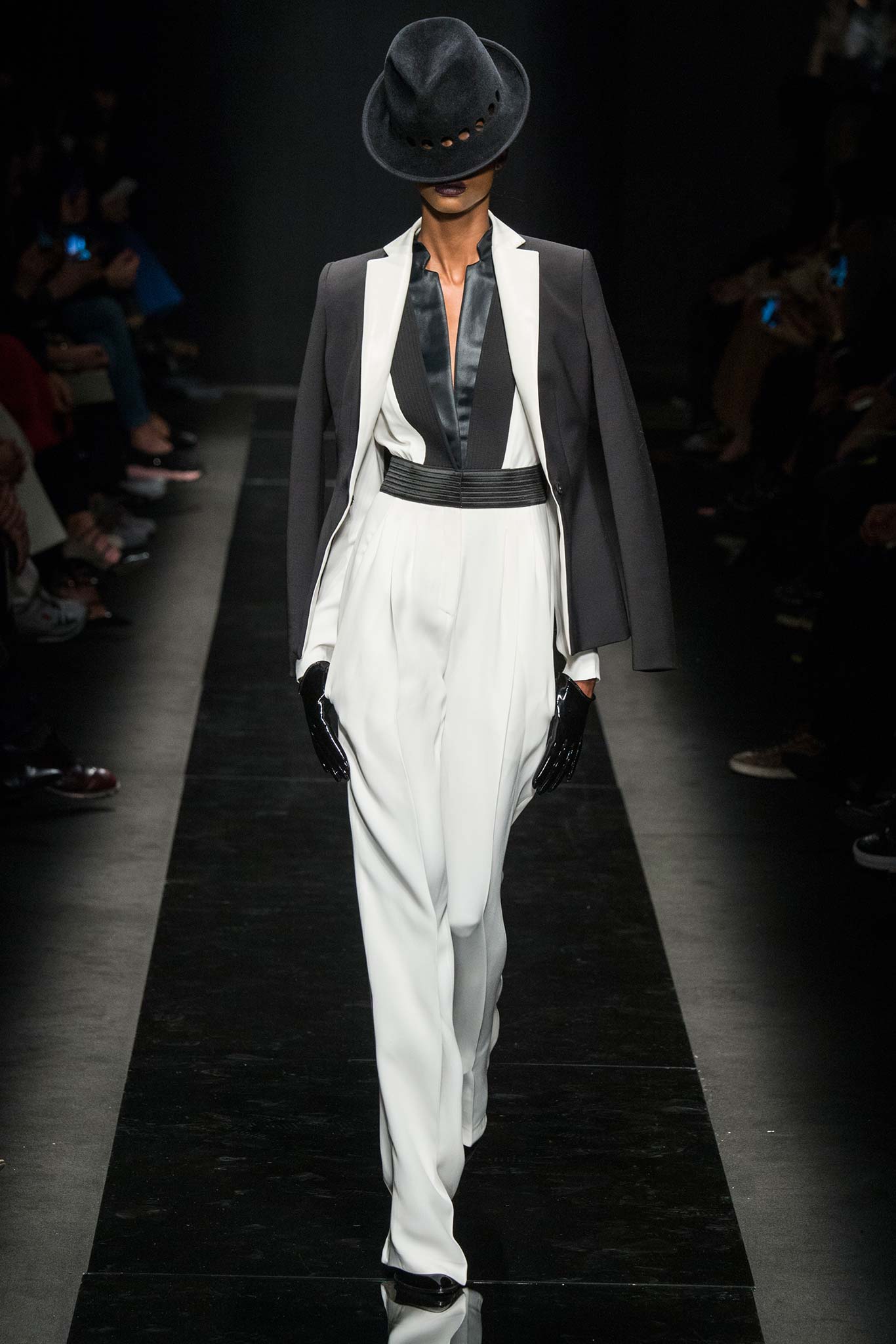 Emanuel Ungaro Fall 2015 Ready-to-Wear