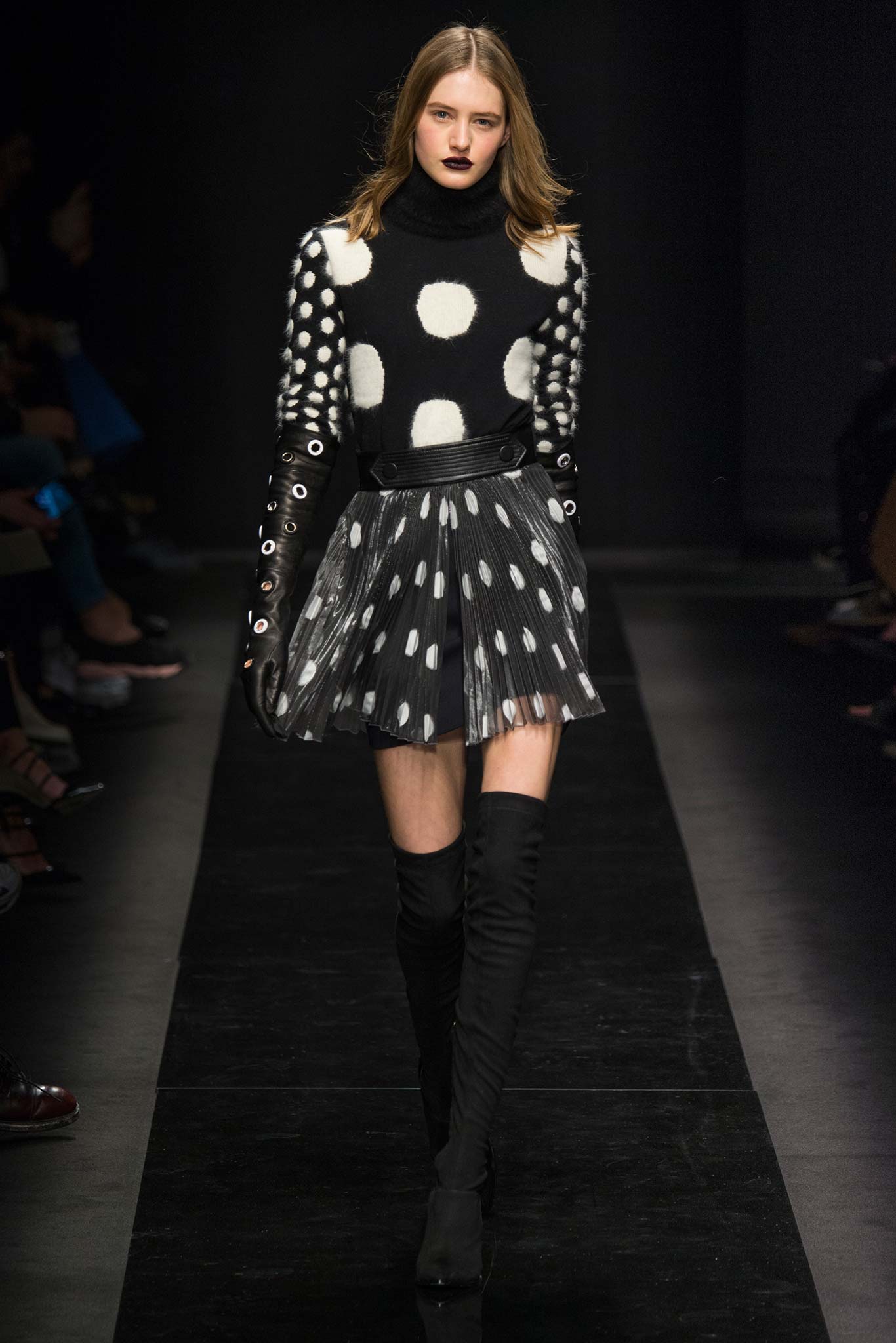 Emanuel Ungaro F/W 15 Look 16