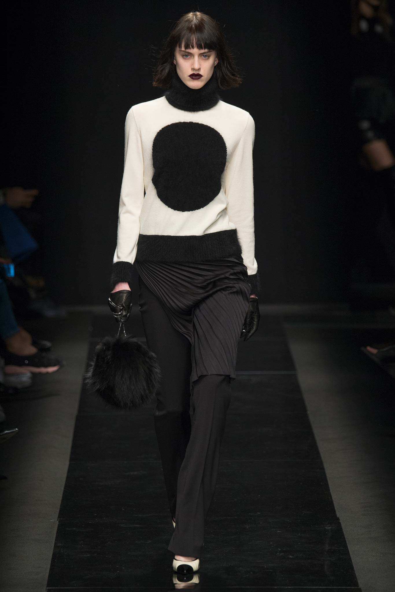 Emanuel Ungaro F/W 15 Look 17