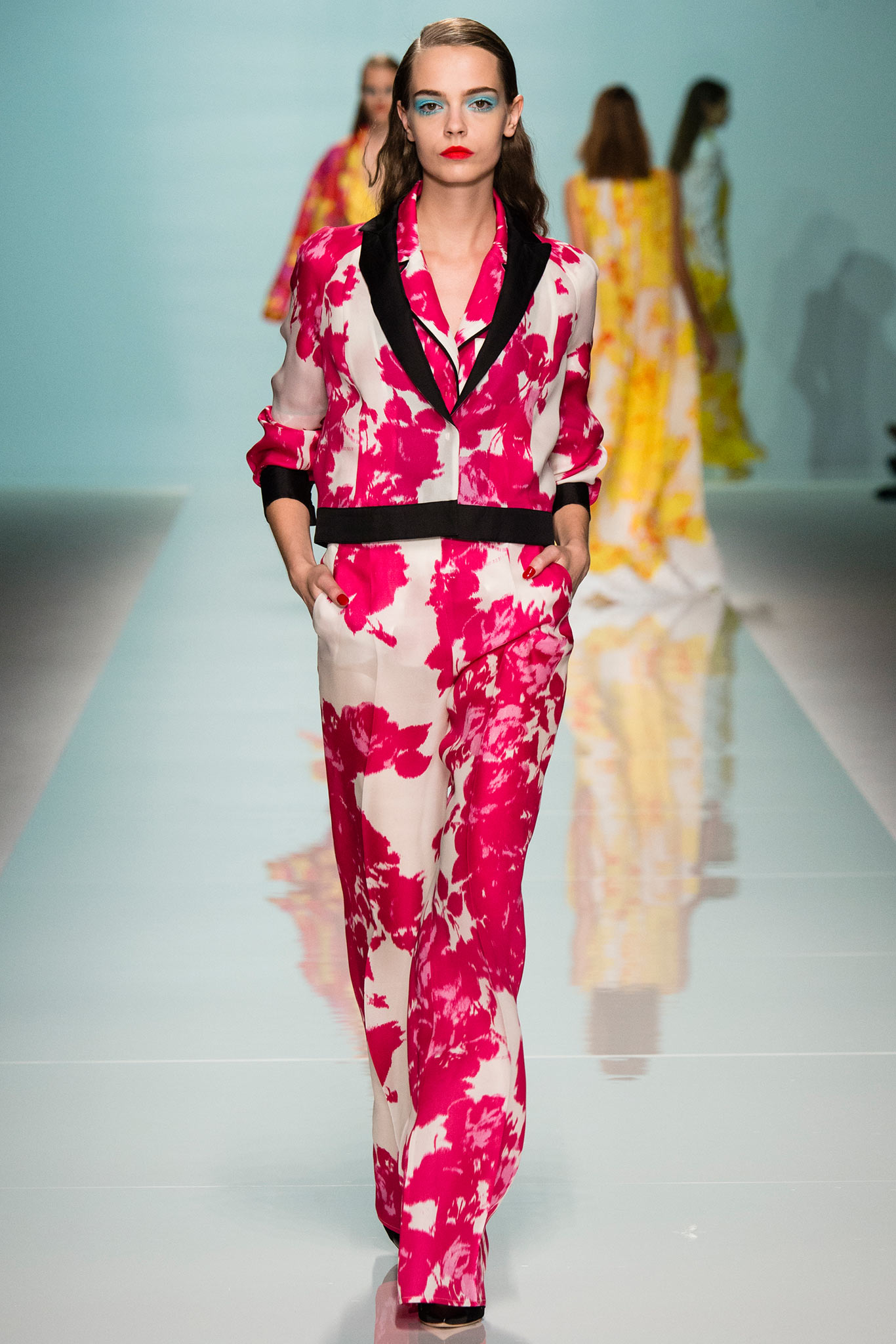 Emanuel Ungaro S/S 15 Look 24