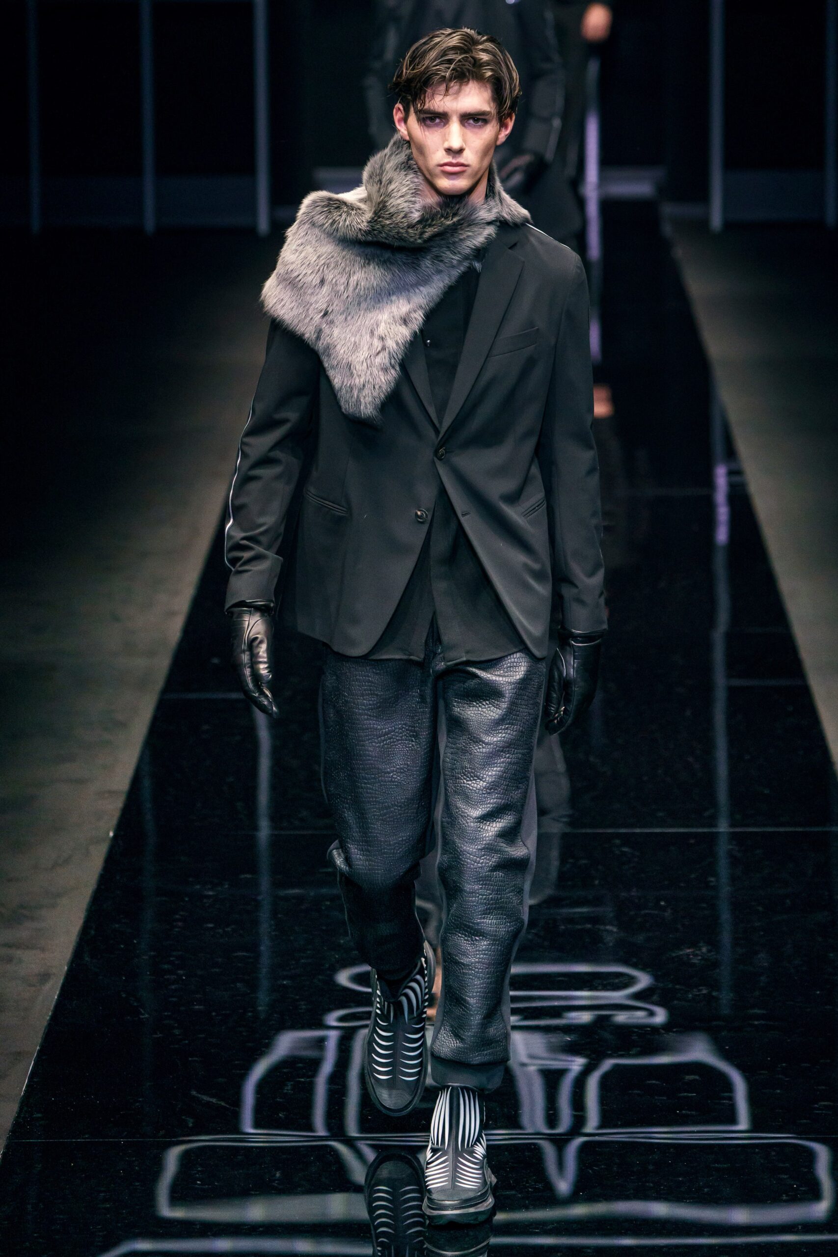 Emporio Armani F/W 19 Menswear Look 16