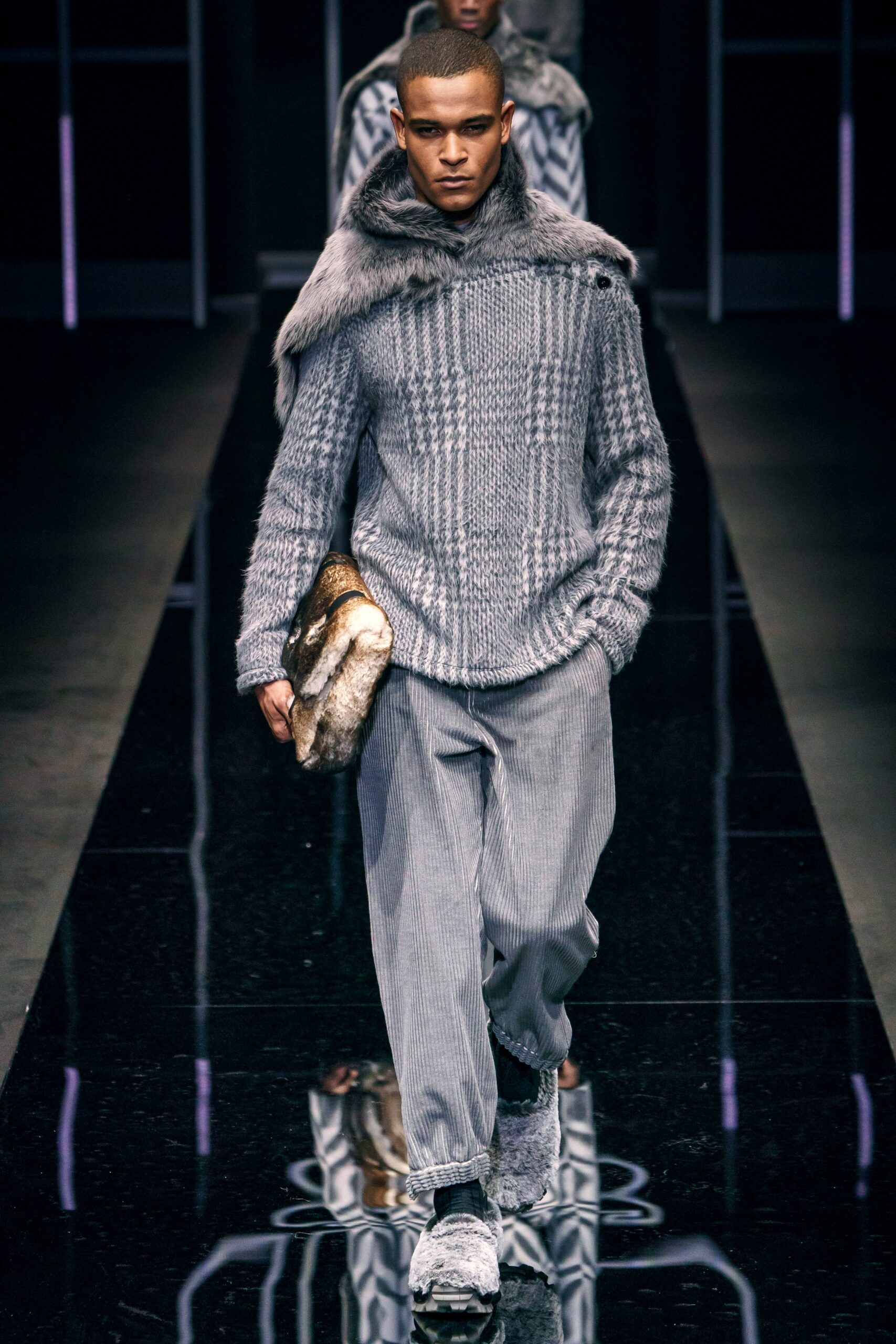 Emporio Armani F/W 19 Menswear Look 23